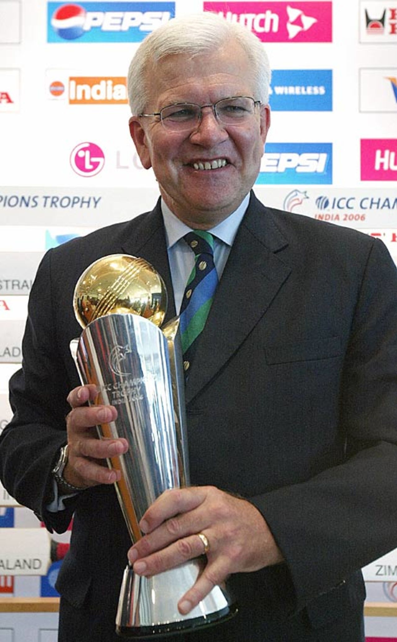 Malcolm Speed with the Champions Trophy at the event launch, Mumbai, September 7, 2006