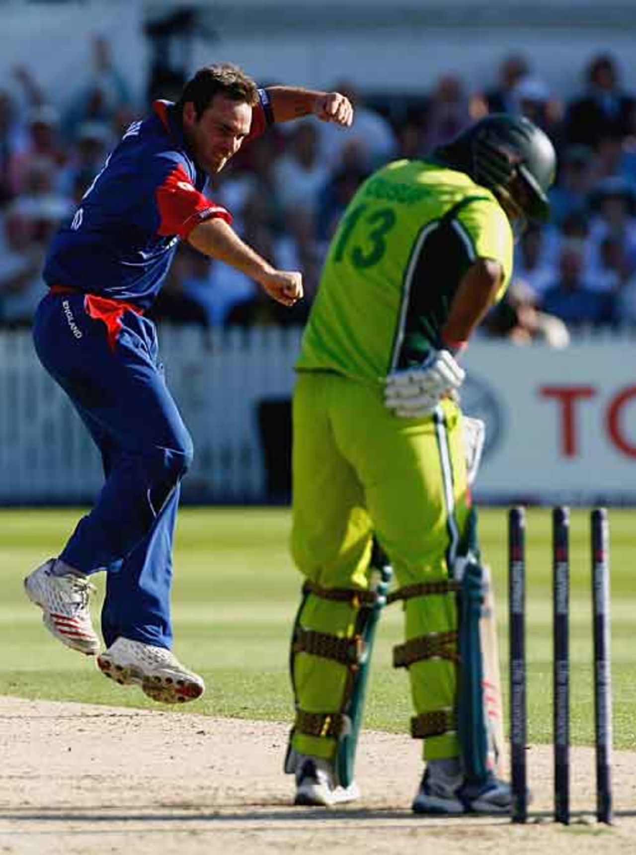 Michael Yardy celebrates bowling Mohammad Yousuf for a painful 29 off 80 balls, England v Pakistan, 4th ODI, Trent Bridge, September 8, 2006