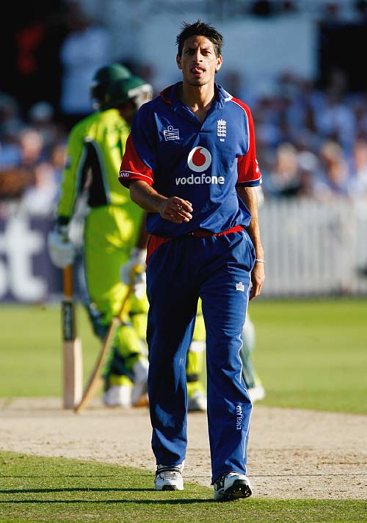 Sajid Mahmood trudges back to his mark in an over which Andul Razzaq hit him for 26, England v Pakistan, 4th ODI, Trent Bridge, September 8, 2006