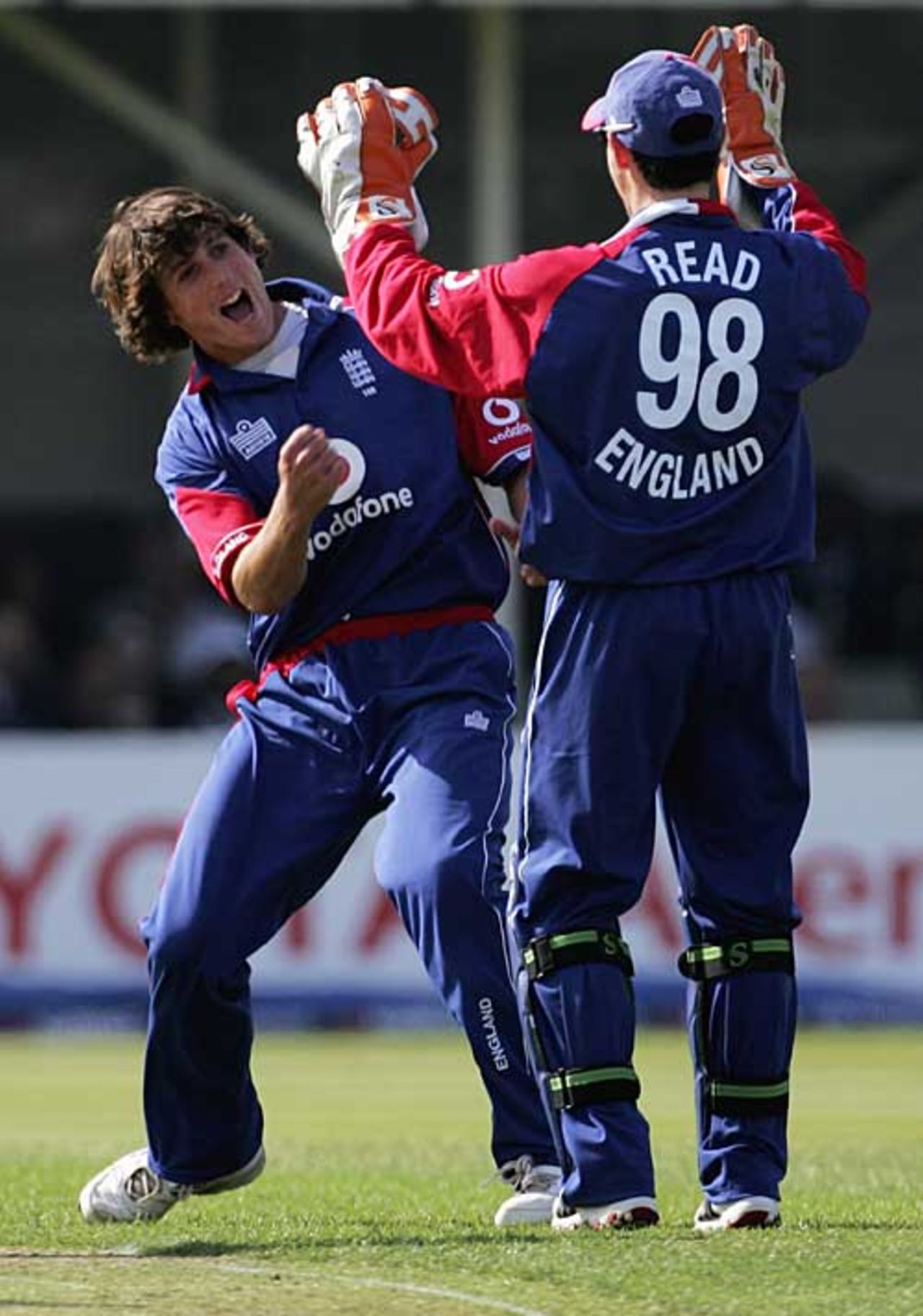 Jon Lewis celebrates with Chris Read after bowling Shahid Afridi, England v Pakistan, 5th ODI, Edgbaston, September 10, 2006