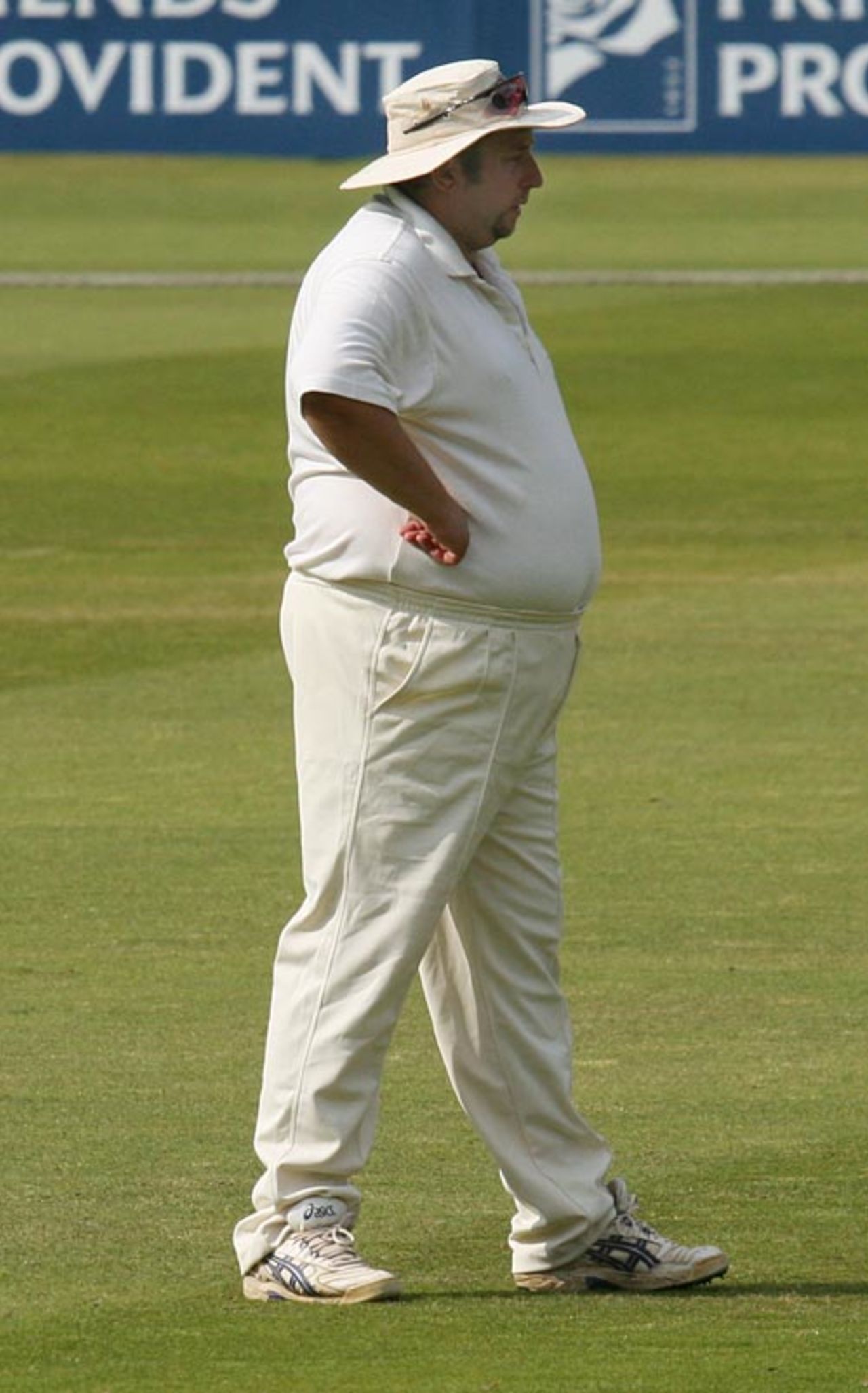 Simon Wakefield ready to pounce, Cross Arrows v The President of Cross Arrows' XI, Lord's, September 11, 2006