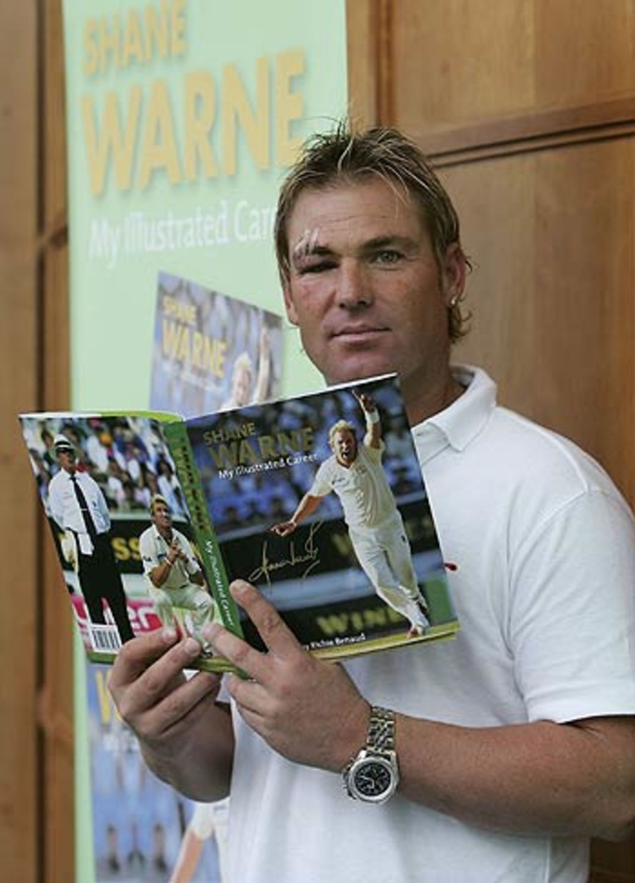 Shane Warne at the launch of his new book 'My Illustrated Career', London, September 14, 2006