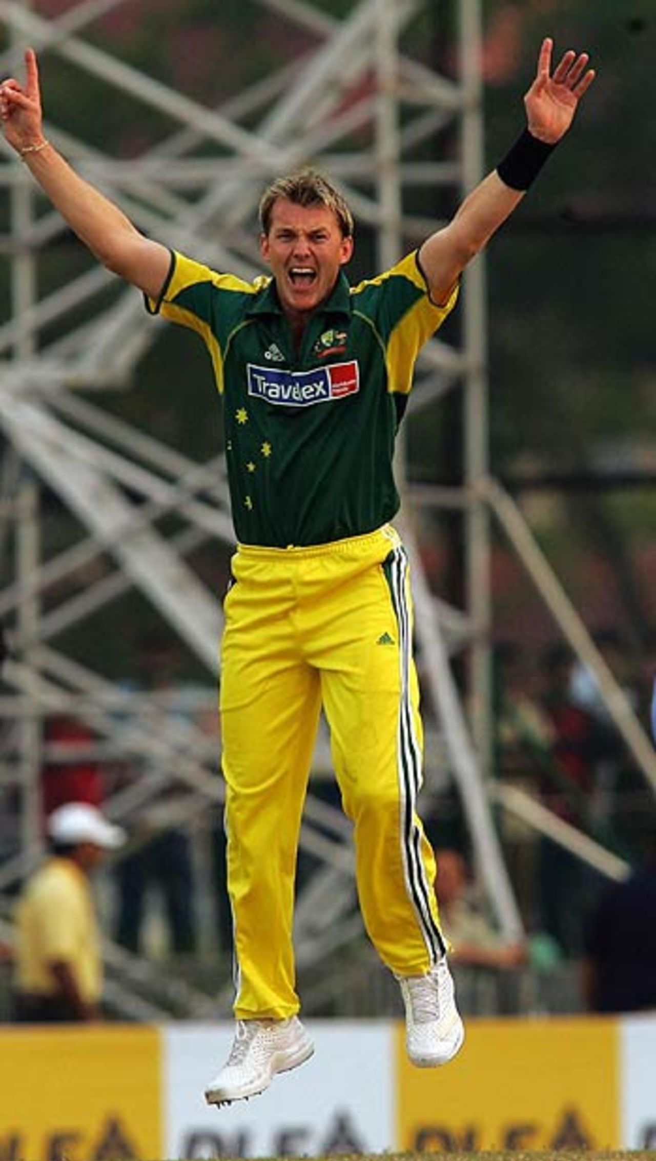 Brett Lee didn't have to wait too long for his first wicket, India v Australia, DLF Cup, 6th match, Kinrara Academy Oval, September 22, 2006