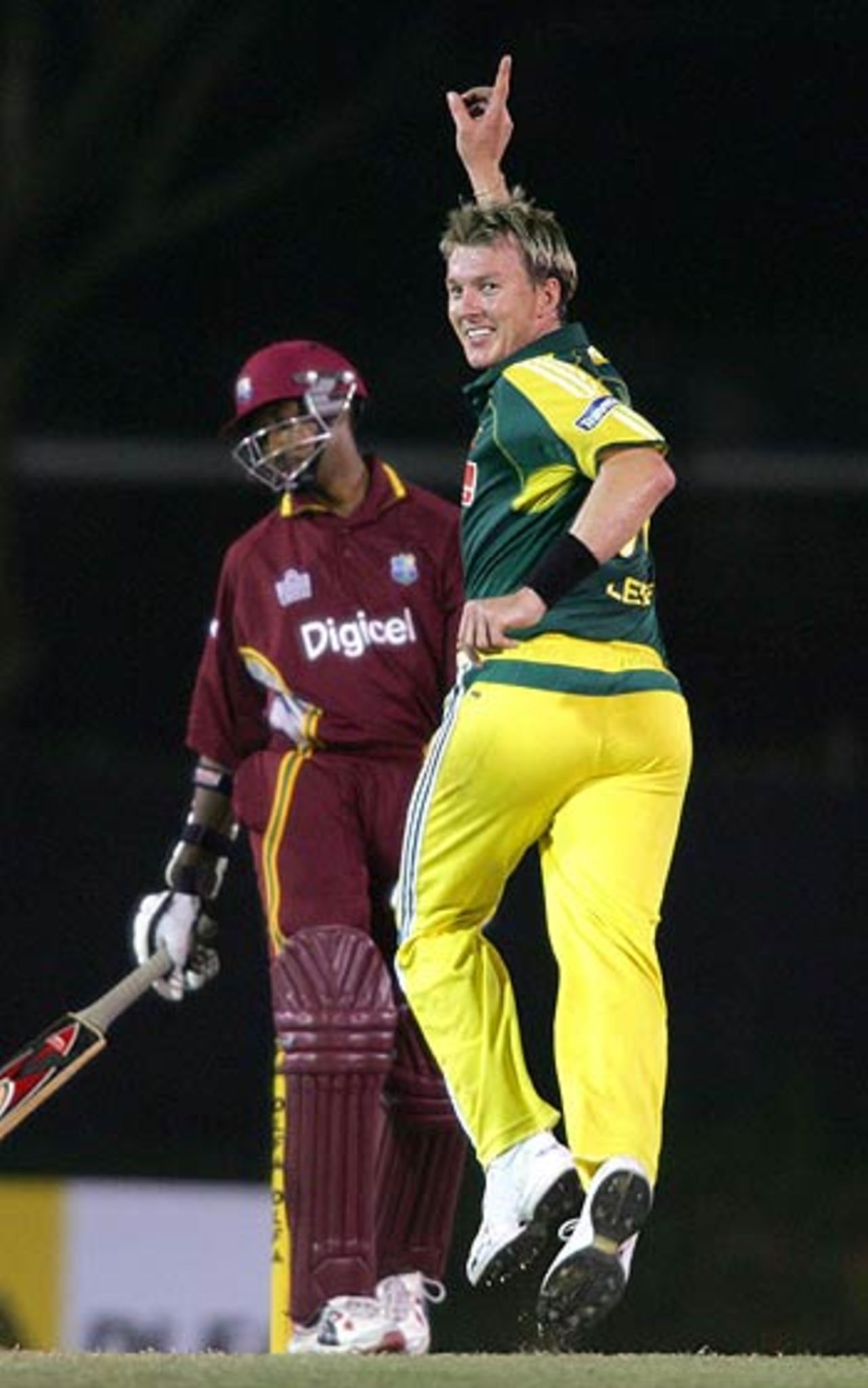 Brett Lee pegs away with the wicket of Ian Bradshaw, Australia v West Indies, DLF Cup final, September 24, 2006