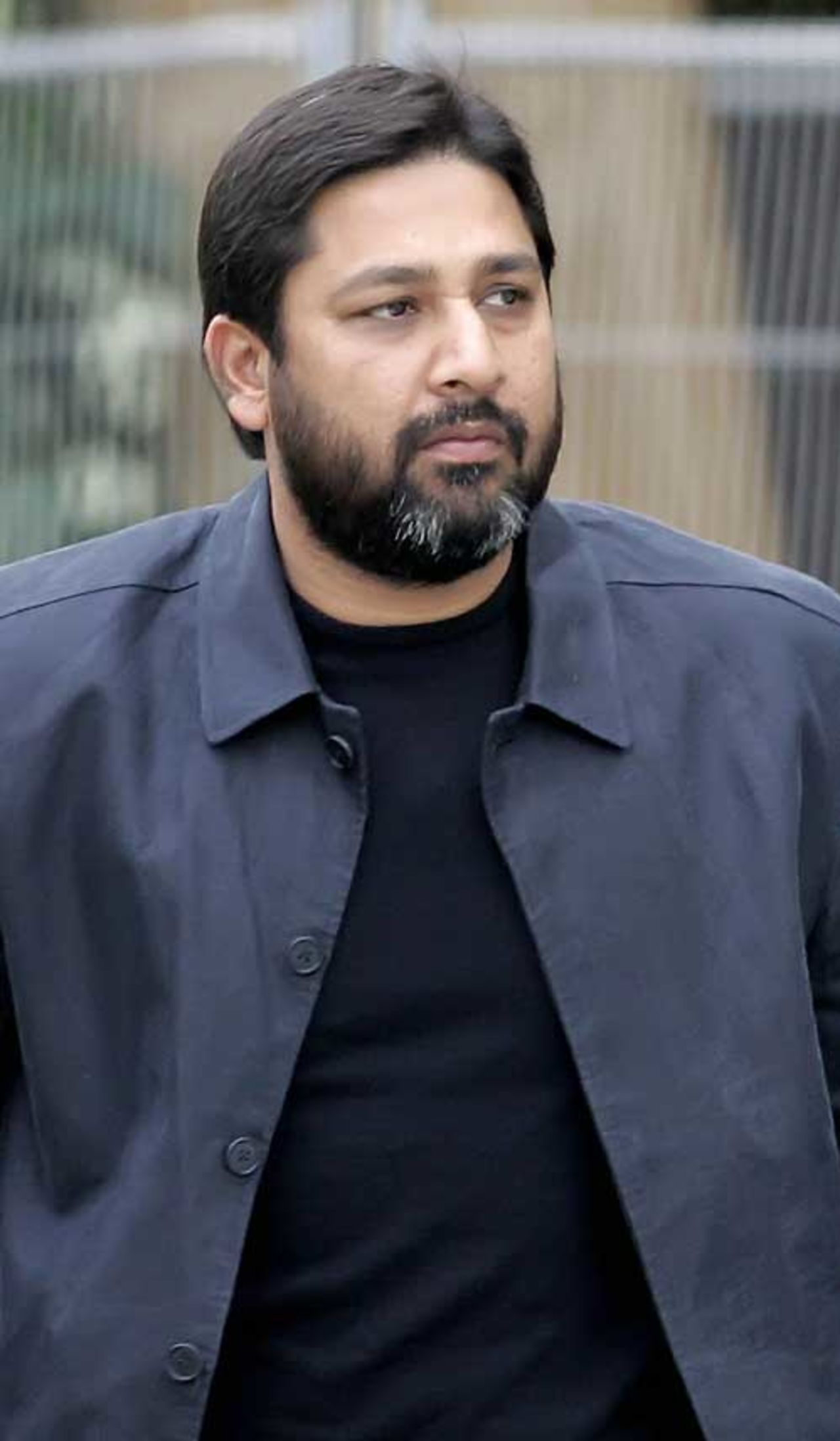 Inzamam-ul-Haq arrives for the second day of the ICC hearing, The Oval, September 28, 2006
