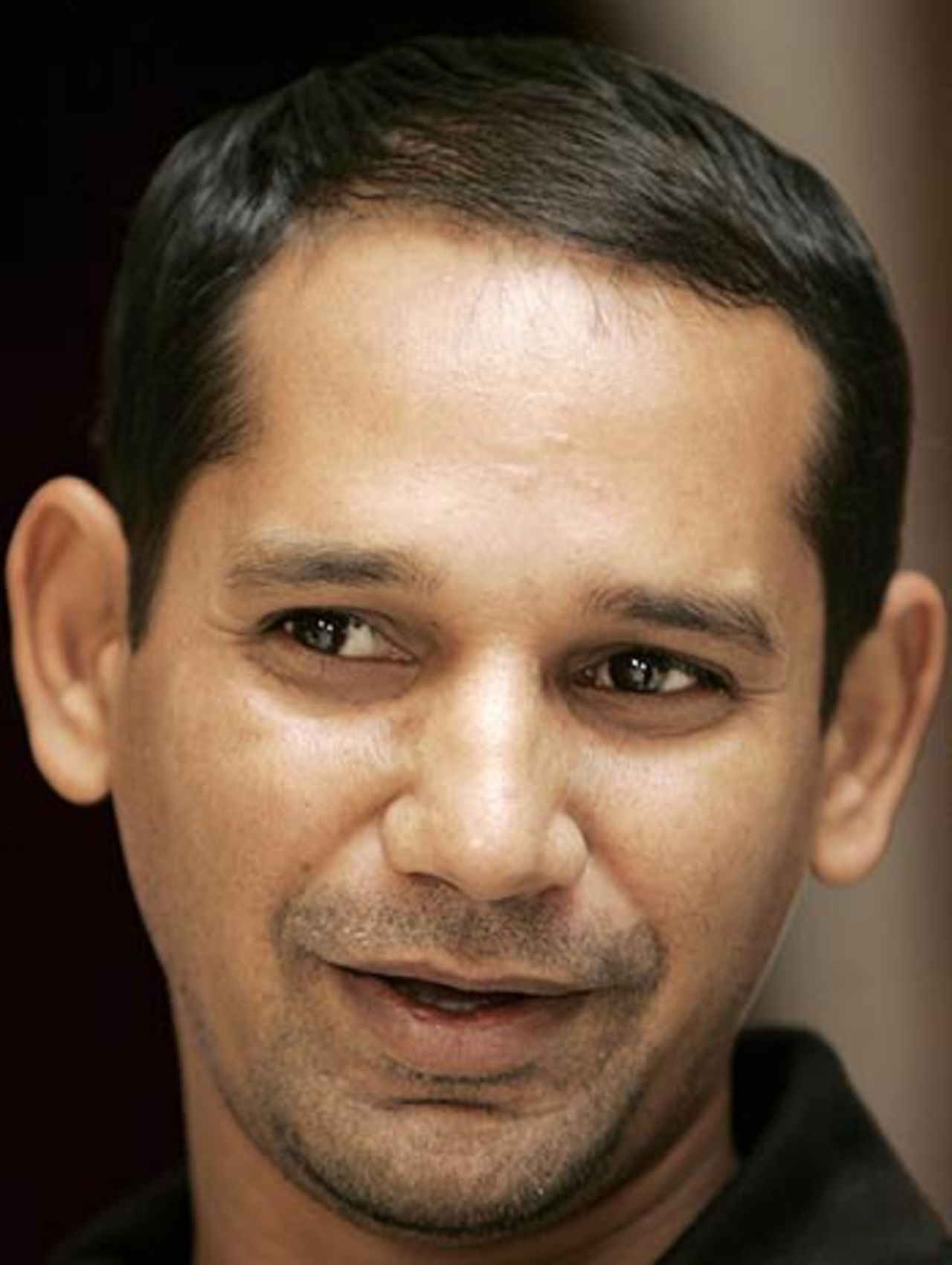 Habibul Bashar speaks to reporters after Bangladesh arrived for the Champions Trophy, New Delhi, October 2, 2006