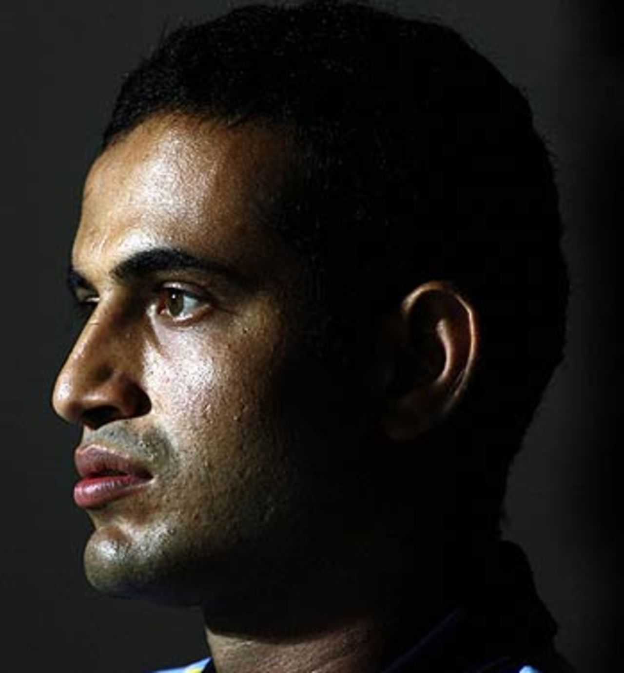 A worried Irfan Pathan looks on, India Blue v India Red, 1st match, Challenger Series, October 1, 2006
