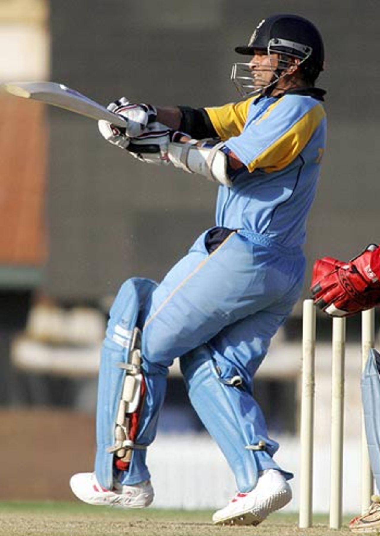Sachin Tendulkar unleashes a fierce pull, India Blue v India Green, Challenger Series, Chennai, October 2, 2006