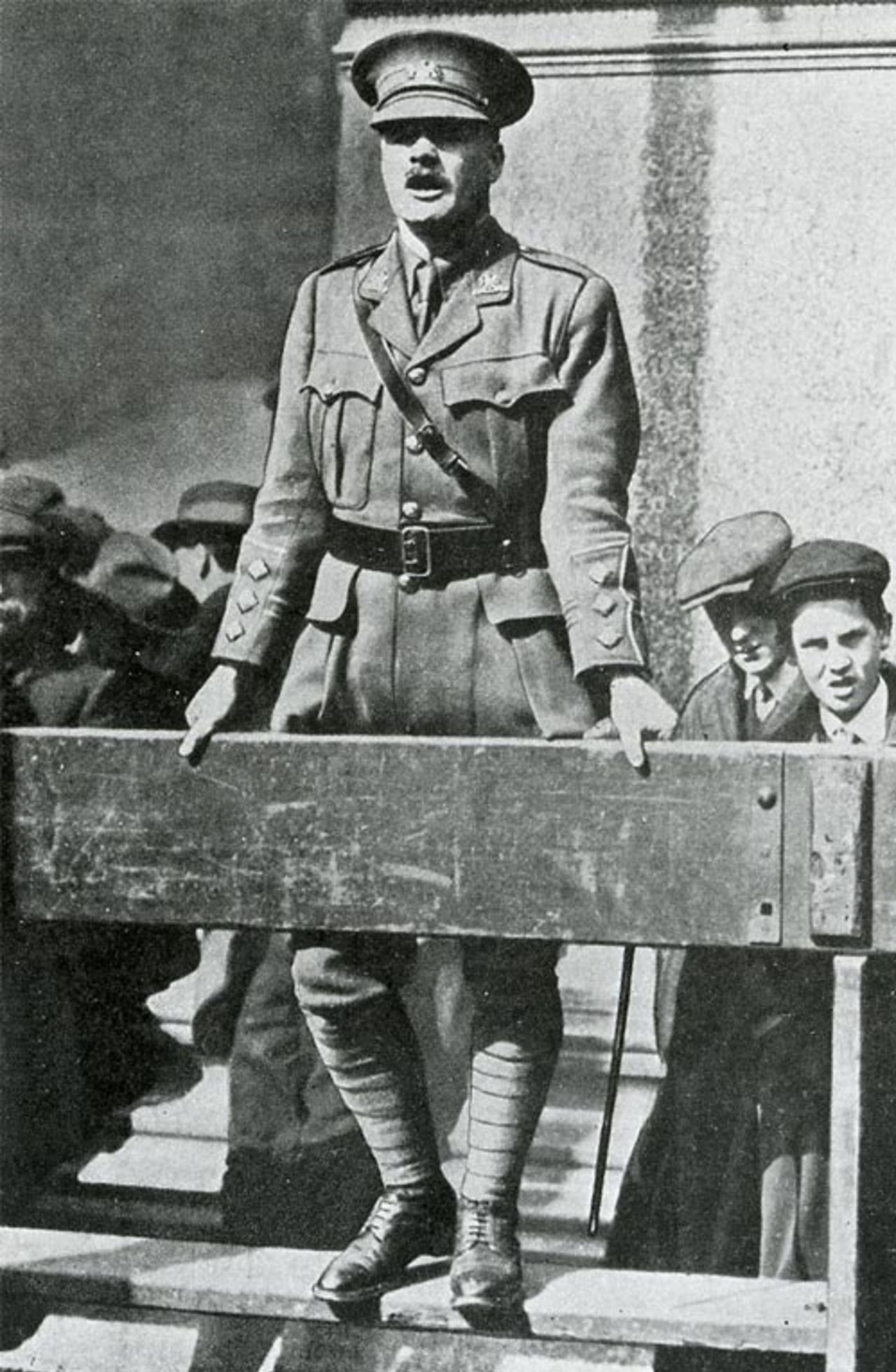 Gilbert Jessop on a recruitment drive in 1915