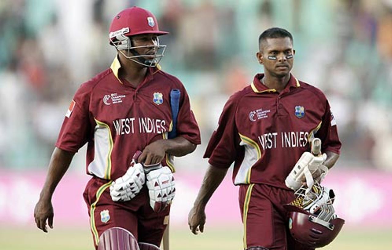 Brian Lara and Shivnarine Chanderpaul head back to the pavilion, West Indies v Zimbabwe, 2nd qualifying match, Champions Trophy, Ahmedabad, October 8, 2006 
