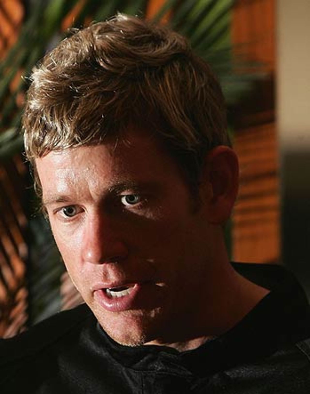 Jacob Oram speaks to the media , New Delhi, October 9, 2006