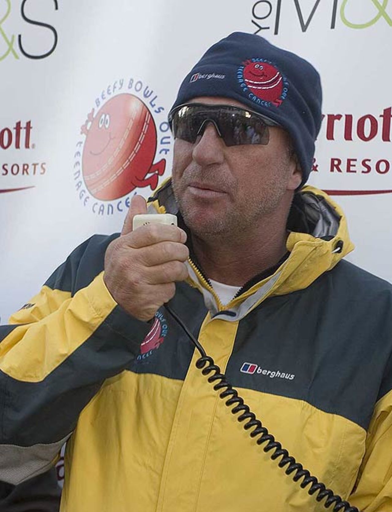 Ian Botham embarks on his 11th charity walk in aid of Leukaemia Research and the Teenage Cancer Trust, October 9, 2006