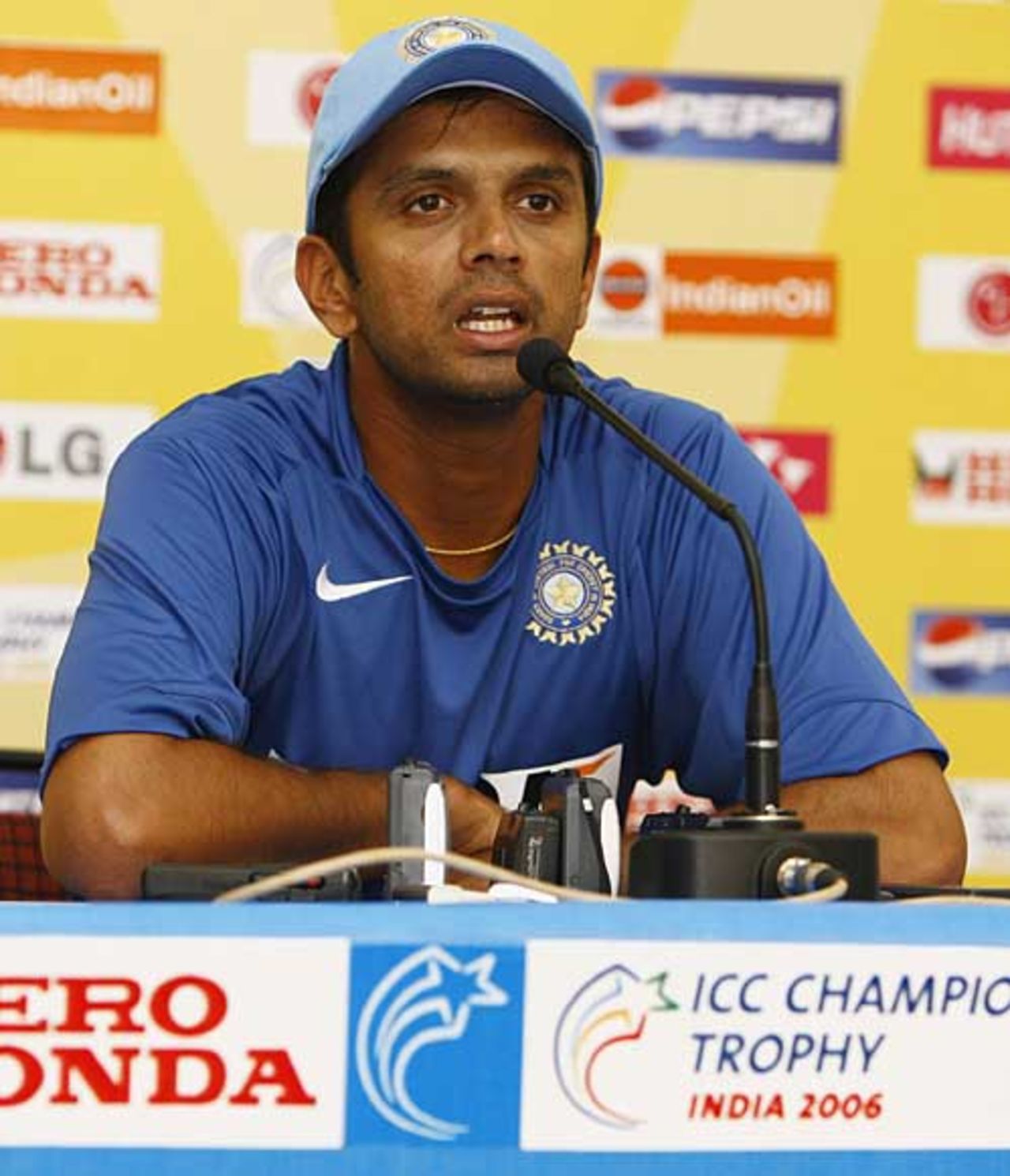 Rahul Dravid speaks to the media ahead of India's opening match against England, Jaipur, October 14, 2006