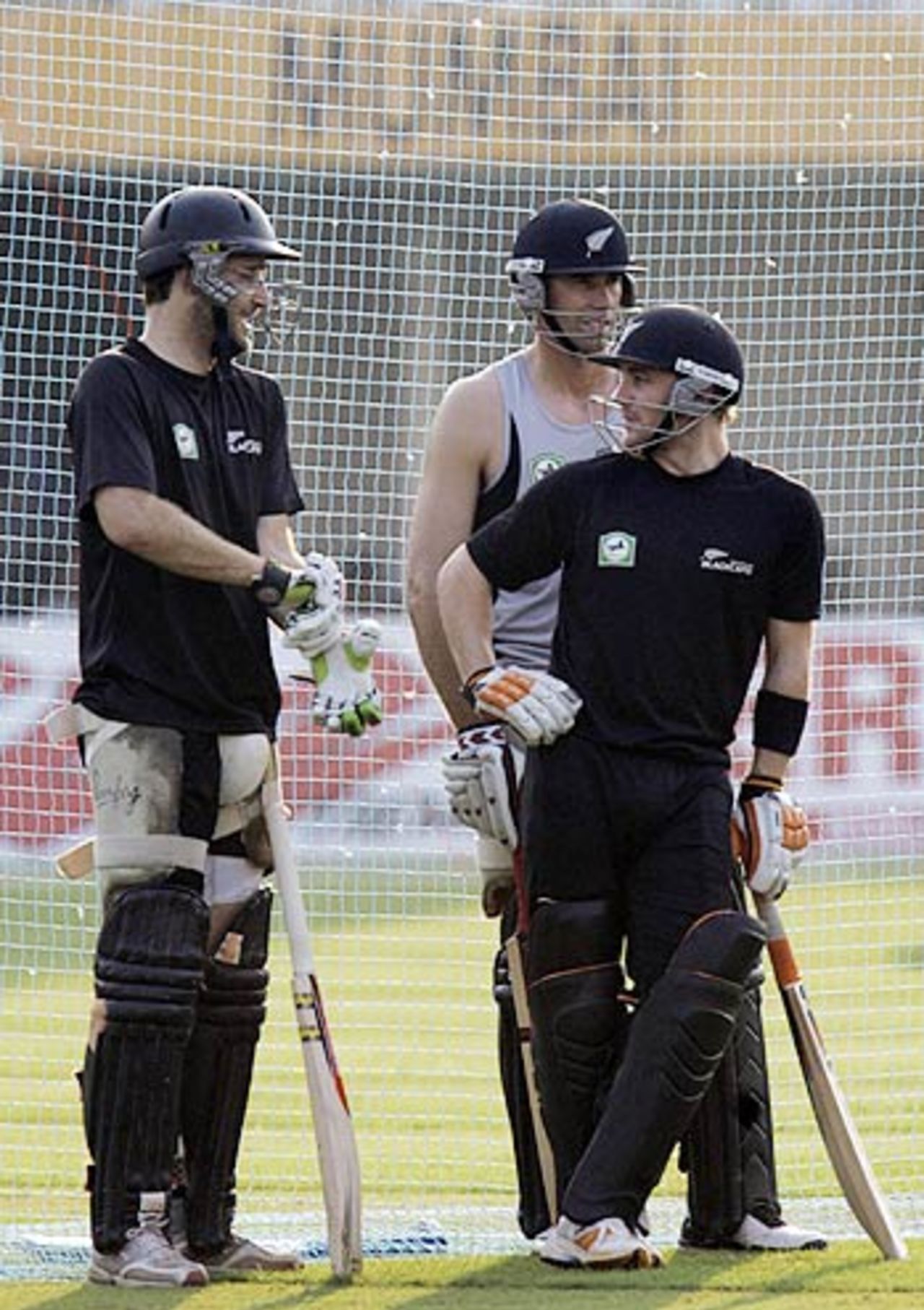 Daniel Vettori, Stephen Fleming and Brendon McCullum lark about, Mumbai, October 15, 2006