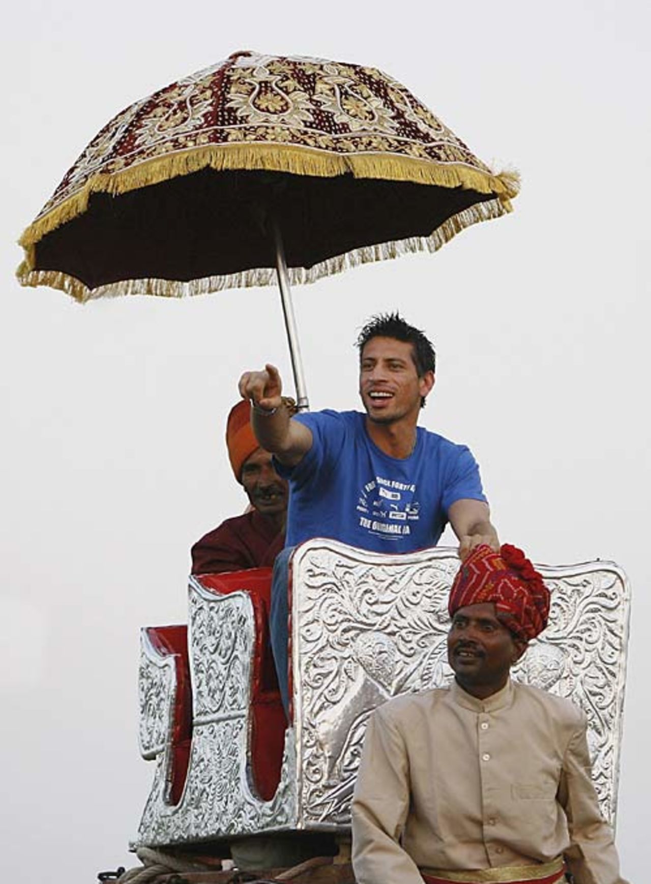 Sajid Mahmood enjoys a game of elephant polo at the Rajasthan Polo Club, Jaipur, October 16, 2006