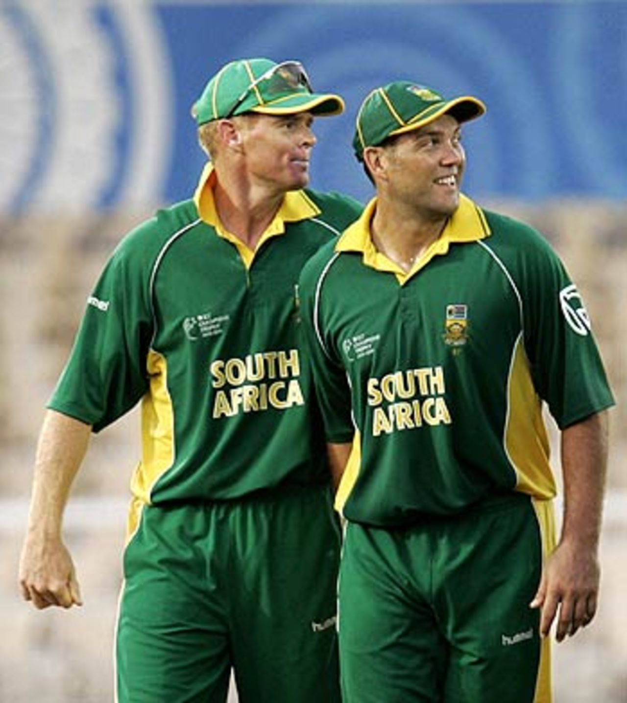 Shaun Pollock and Jacques Kallis in the field, New Zealand v South Africa, 2nd Match, Champions Trophy, Mumbai, October 16, 2006