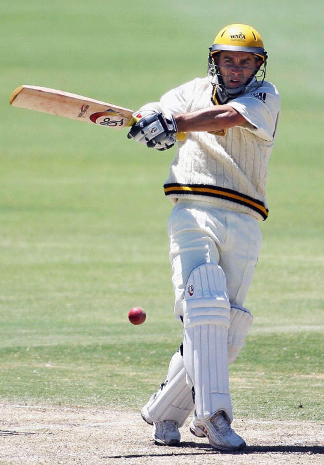 Justin Langer on the attack, Western Australia v Tasmania, Pura Cup, 3rd day, Perth, October 24, 2006