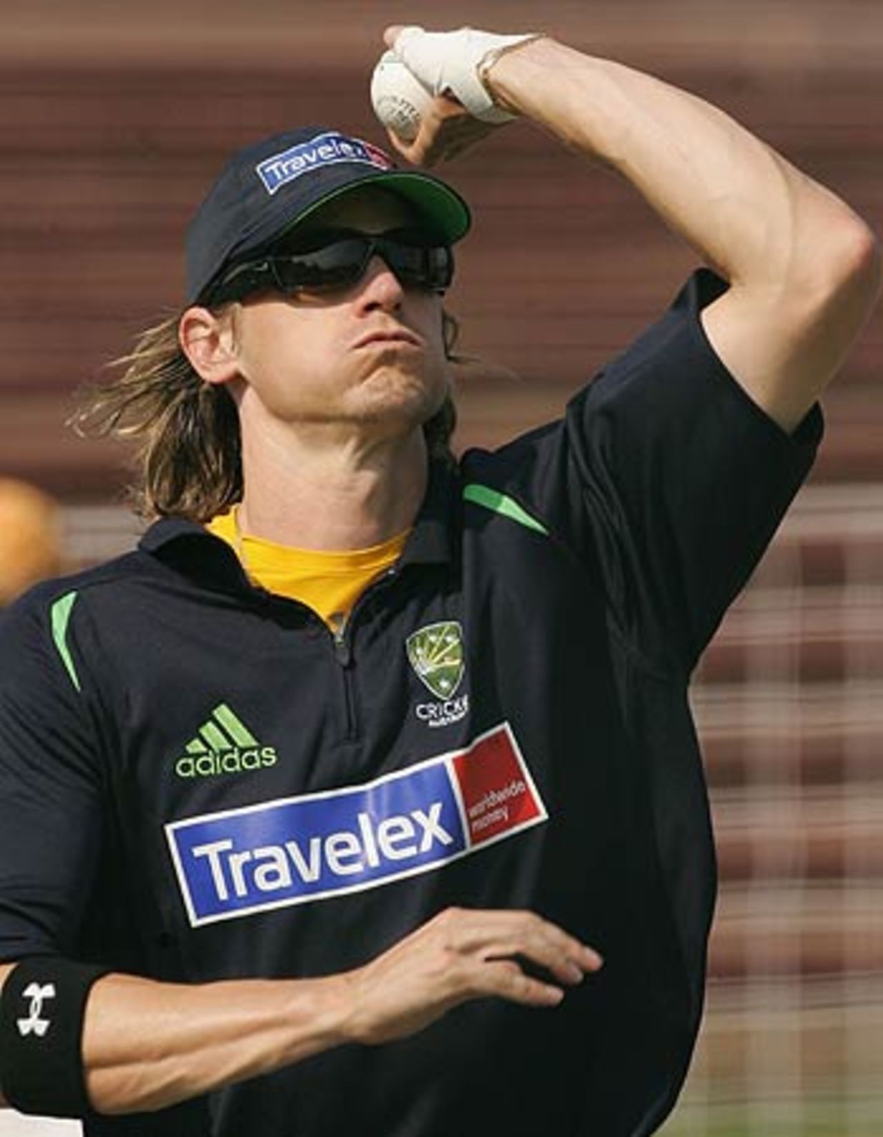 Nathan Bracken warms up at the nets, Chandigarh, October 25, 2006