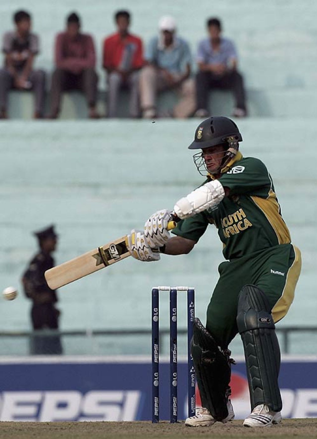 Mark Boucher cuts to the point fence, Pakistan v South Africa, Champions Trophy, 16th match, Mohali, October 27, 2006