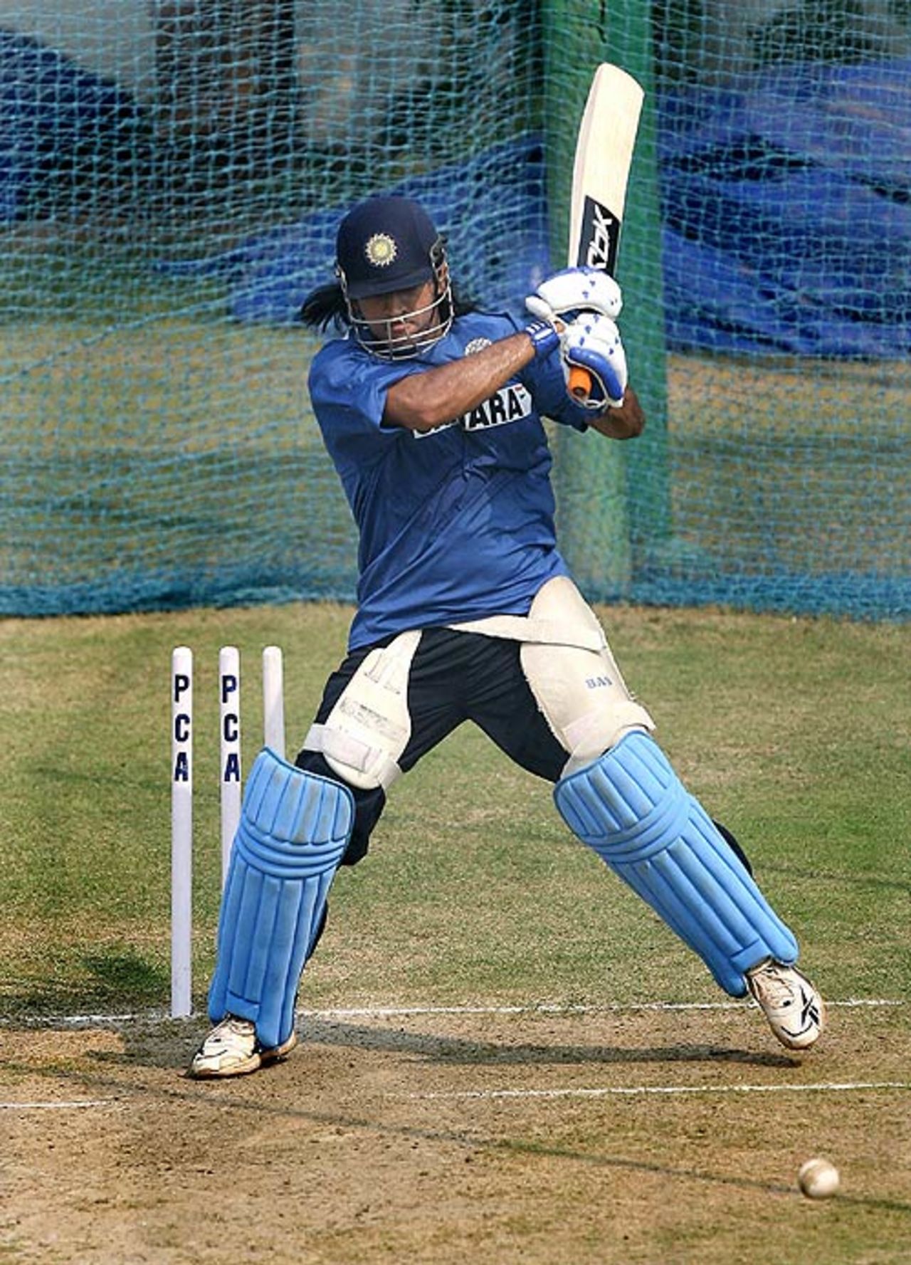 Mahendra Singh Dhoni bats during a net session, Mohali, October 28, 2007