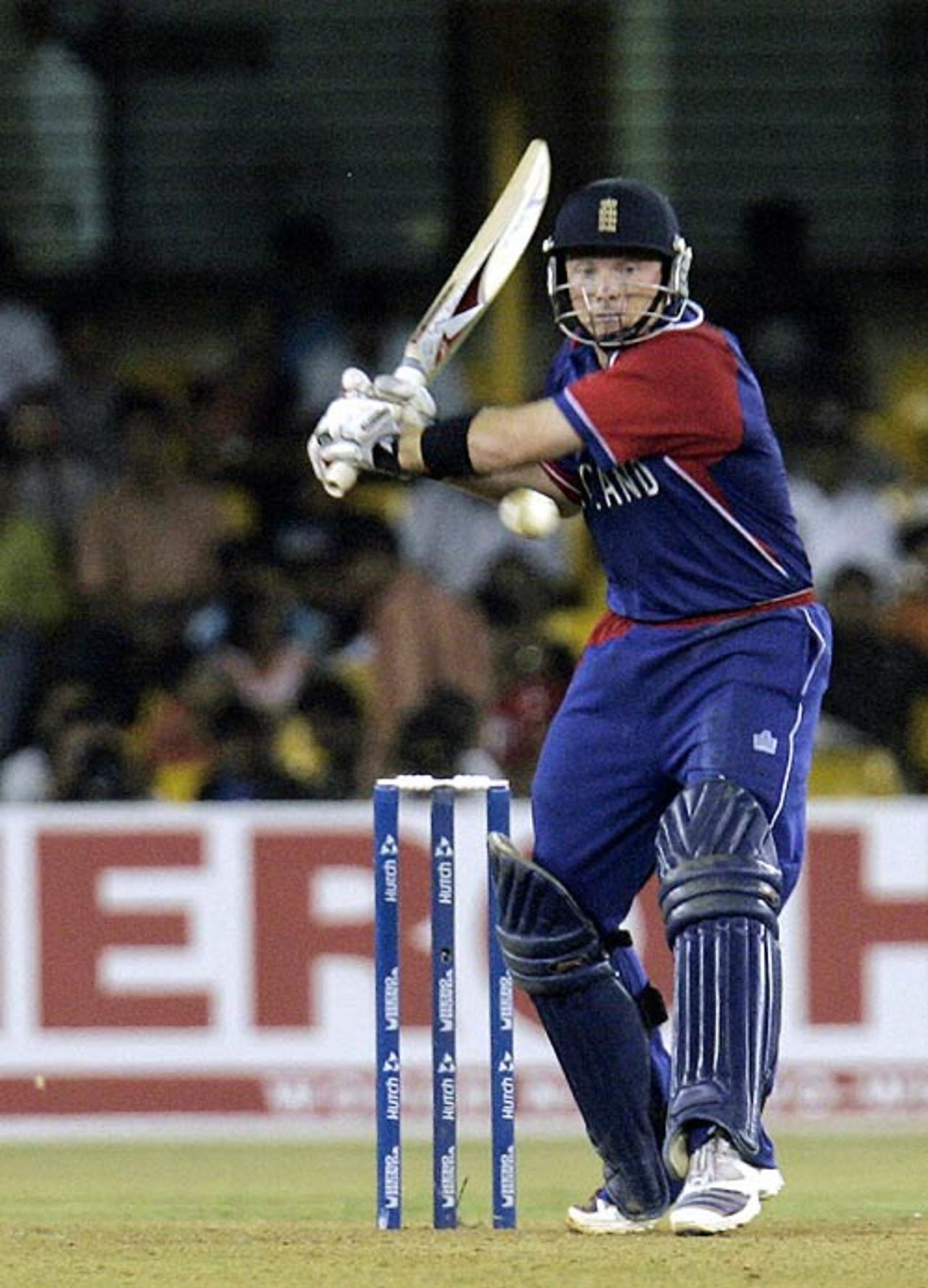 Ian Bell lines up to pull, 17th match, Champions Trophy, Ahmedabad, October 28, 2006