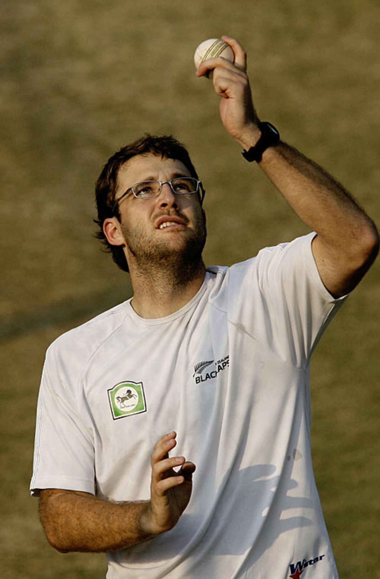 Daniel Vettori warms up in the nets, PCA Stadium, Mohali, October 31, 2006