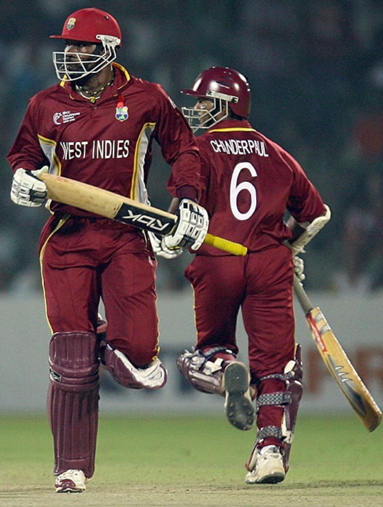 Chris Gayle and Shivnarine Chanderpaul take a quick single, South Africa v West Indies, 2nd semi-final, Champions Trophy, Jaipur, November 2, 2006