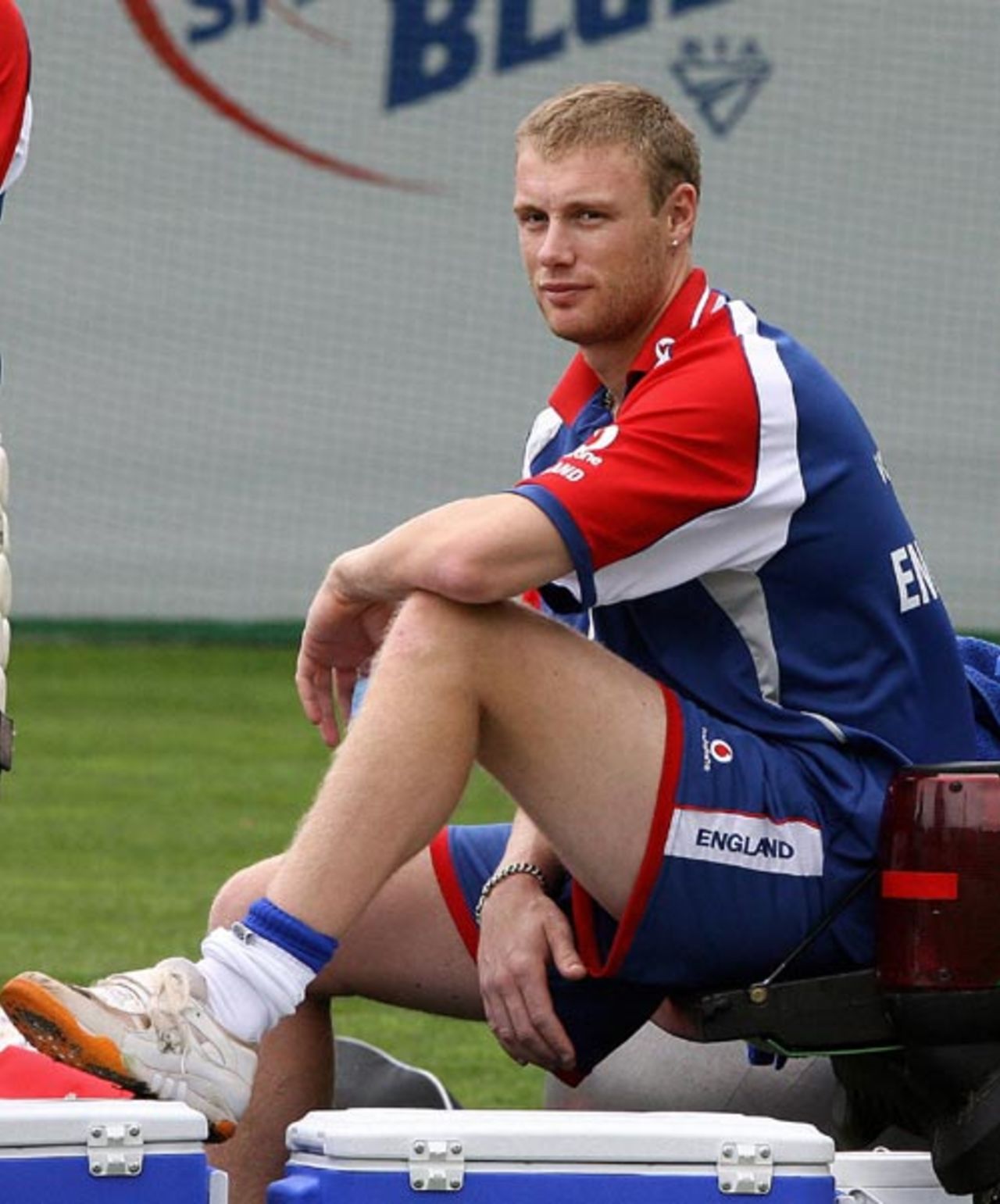 Andrew Flintoff takes a breather during England's net session at the SCG, Sydney, November 8, 2006