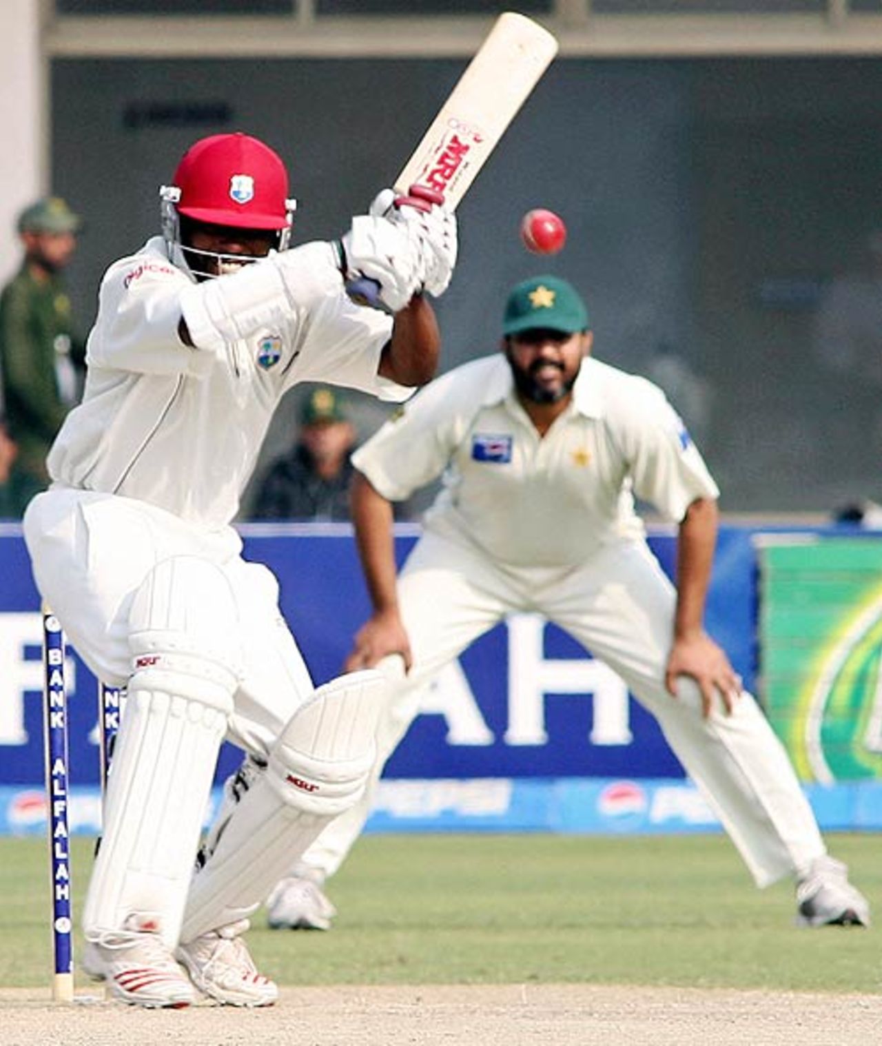 Brian Lara lets one go past, Pakistan v West Indies, 2nd Test, Multan, November 21, 2006