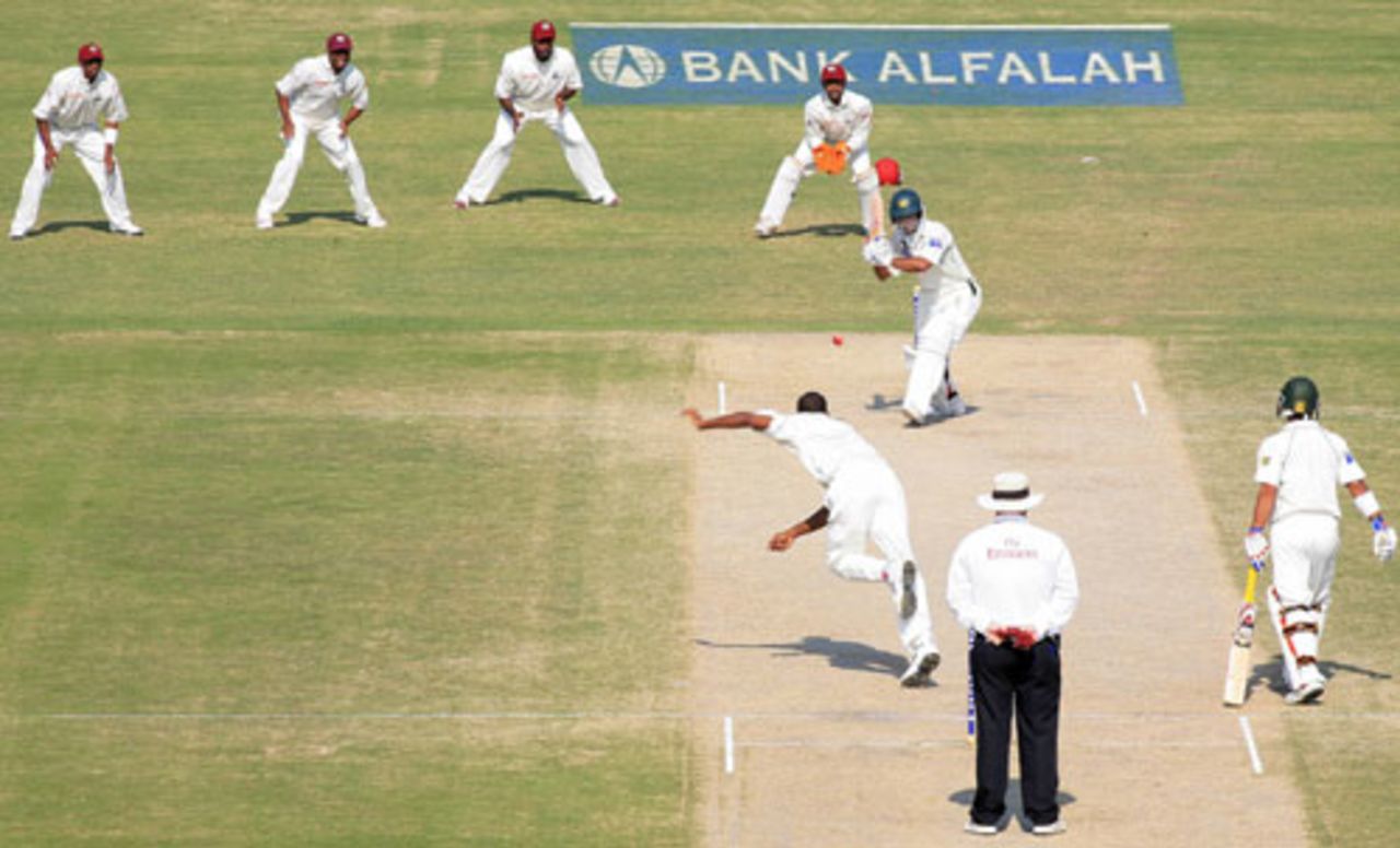 Corey Collymore bowls to Mohammad Hafeez, Pakistan v West Indies, day four, 2nd Test, Multan, November 22, 2006