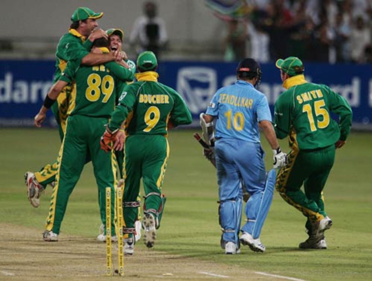 The big wicket: South Africa erupt at the fall of Sachin Tendulkar, South Africa v India, 2nd ODI, Durban, November 22, 2006