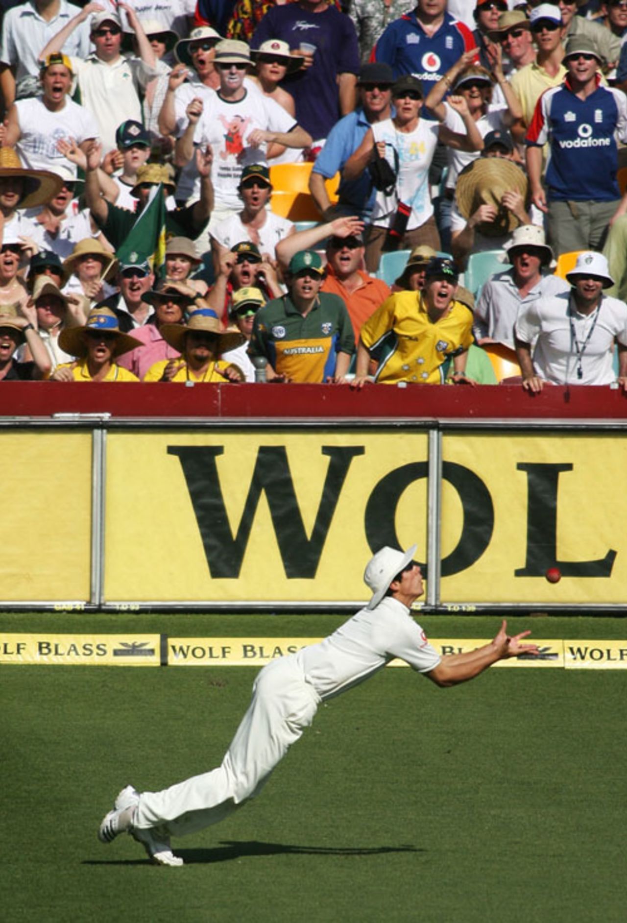 The crowd heckles Alastair Cook seconds before he dropped Stuart Clark in the deep, Australia v England, 1st Test, Brisbane, November 24, 2006