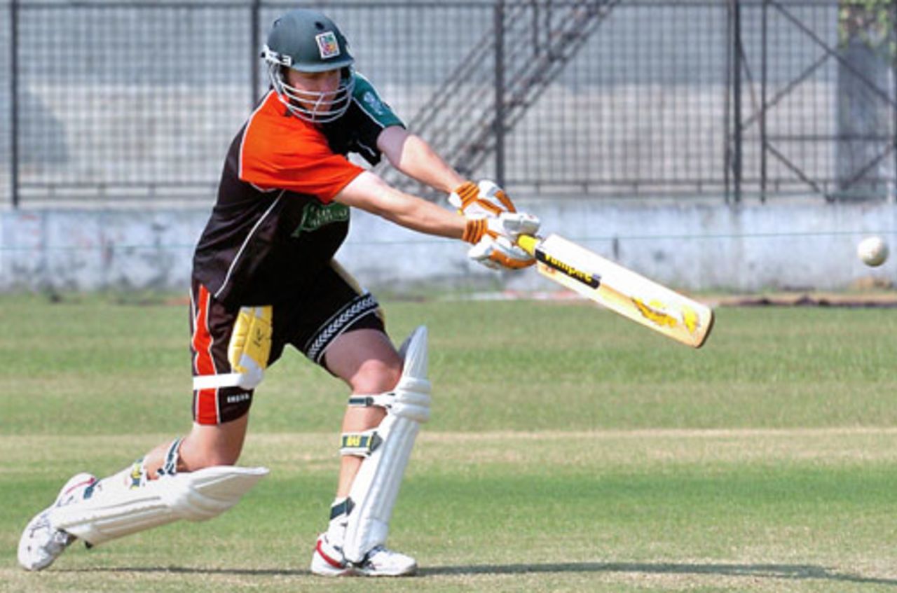 Ryan Higgins of Zimbabwe during net practice in Bangladesh, Narayanganj, November 23, 2006