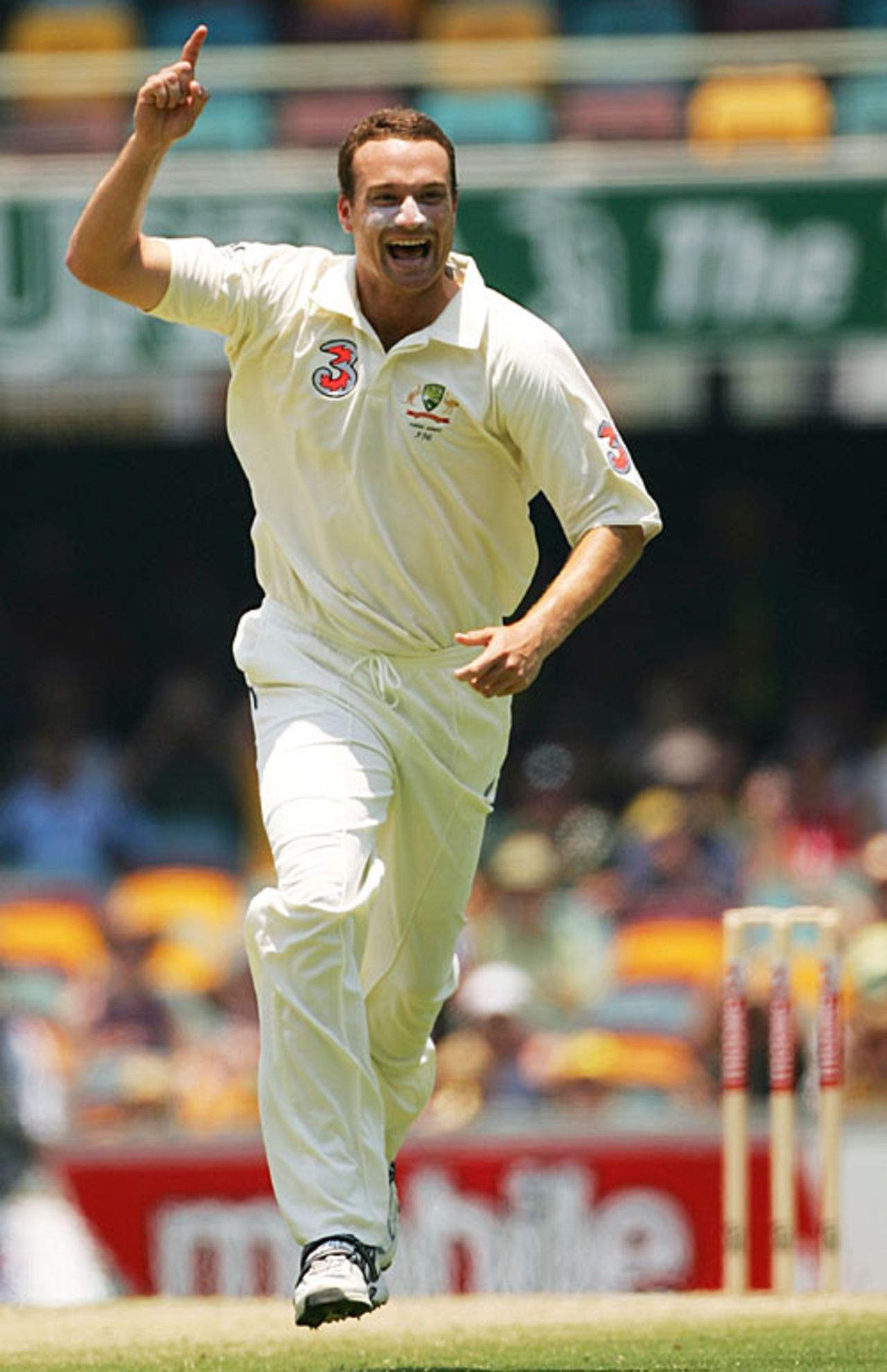 Stuart Clark celebrates the dismissal of Andrew Strauss, Australia v England, 1st Test, Brisbane, November 26, 2006