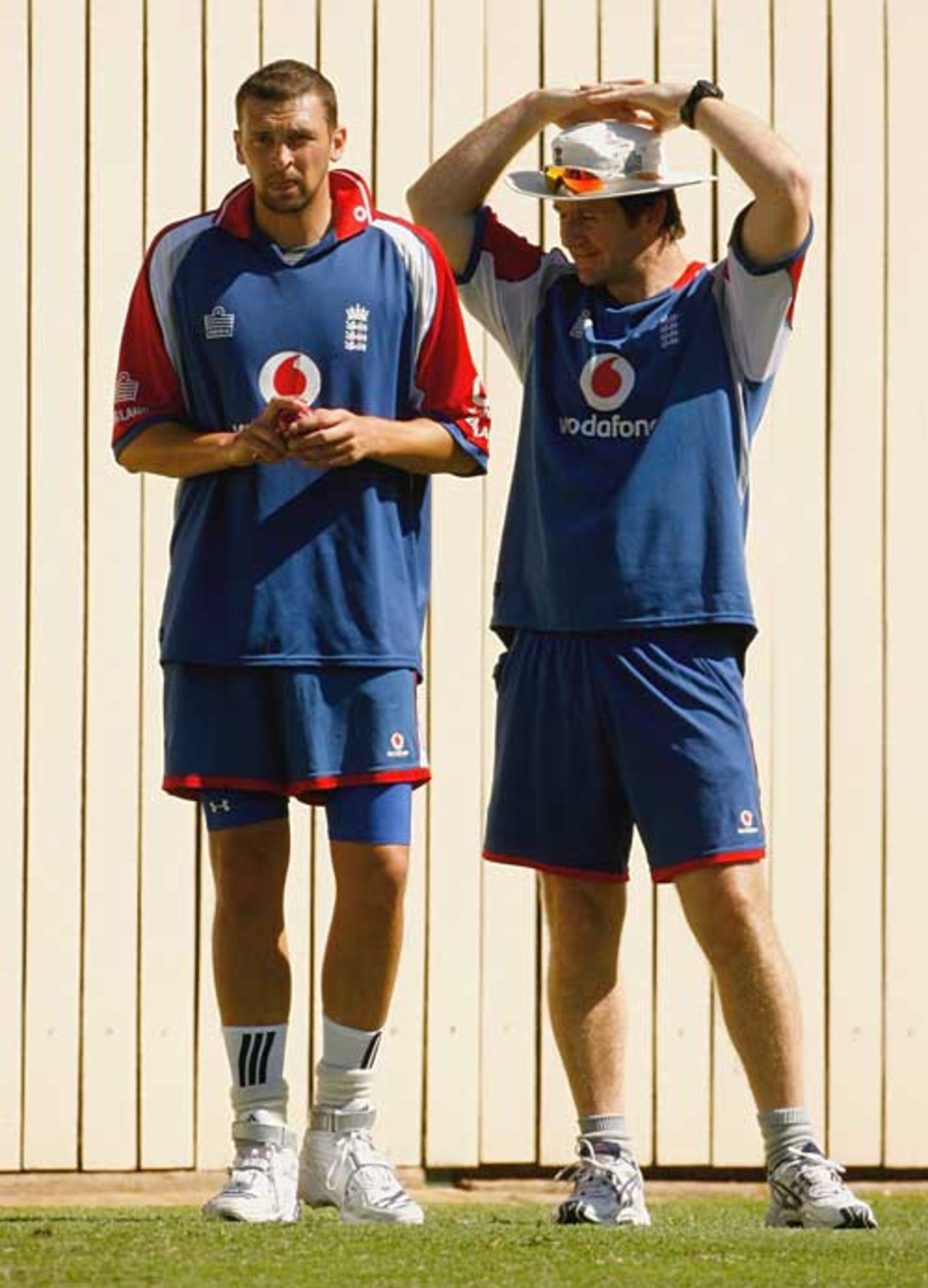 Kevin Shine chats with Steve Harmison in the nets, Adelaide, November 29, 2006