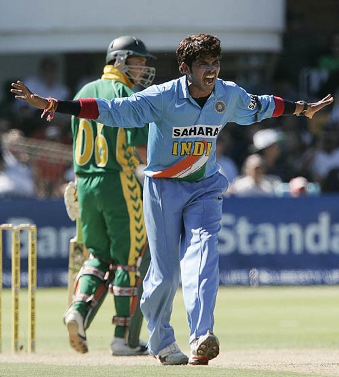 Sreesanth appeals unsuccessfully for an lbw, South Africa v India, 4th ODI, Port Elizabeth, November 29, 2006