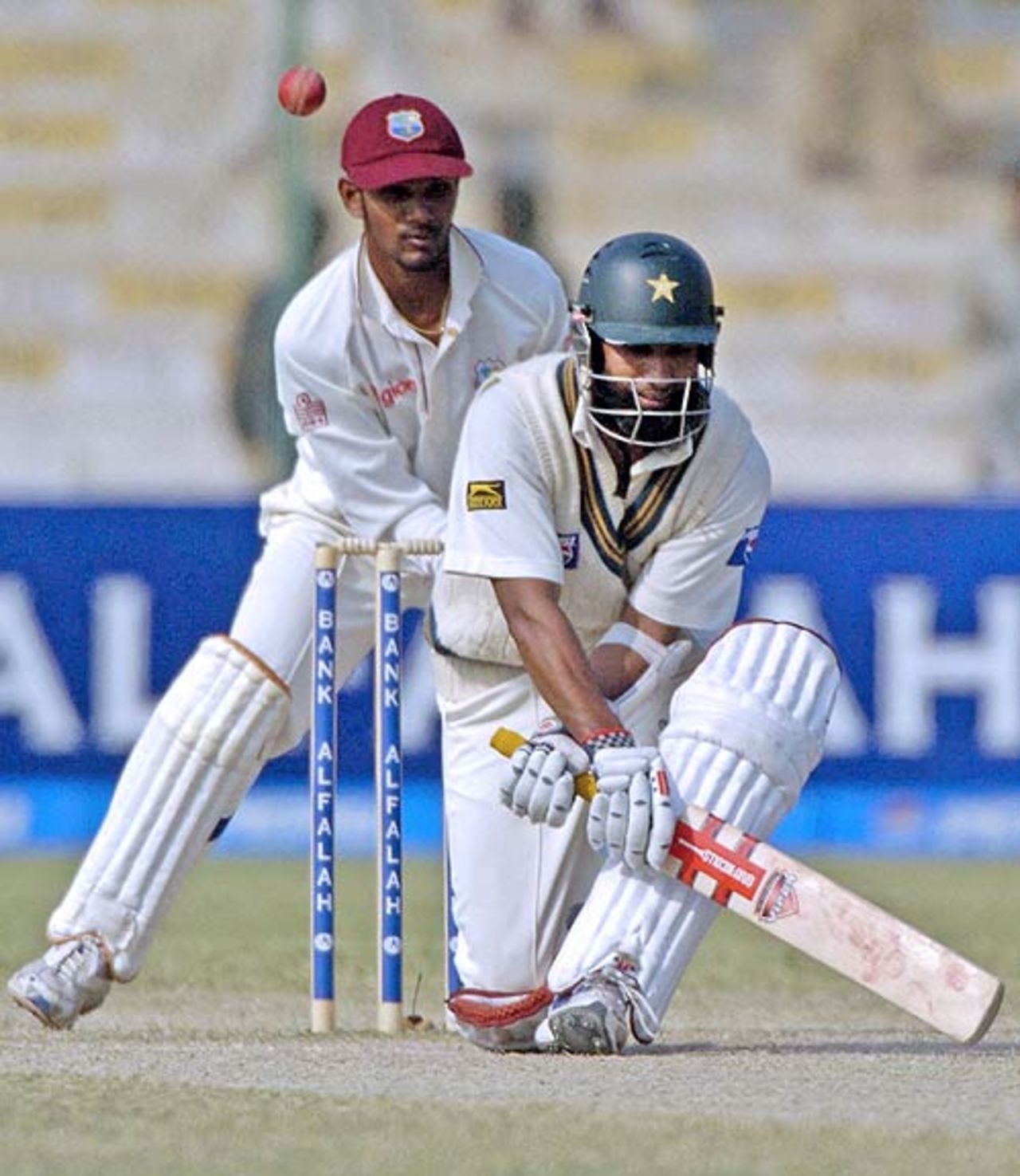 Mohammad Yousuf followed up his first-innings 102 with 124 in the second, Pakistan v West Indies, 4th day, 3rd Test, karachi, November 30, 2006
