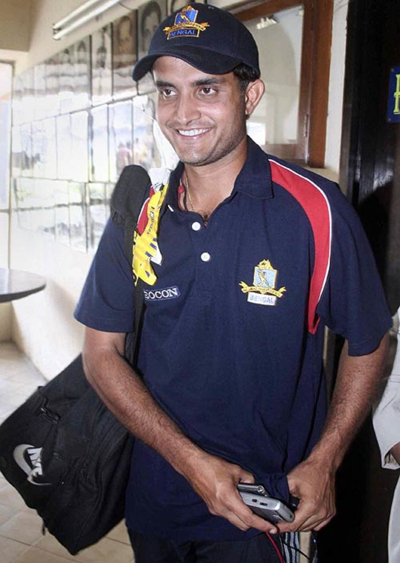 A beaming Sourav Ganguly arrives at the Eden Gardens after he was recalled to the Test side, Kolkata, November 30, 2006