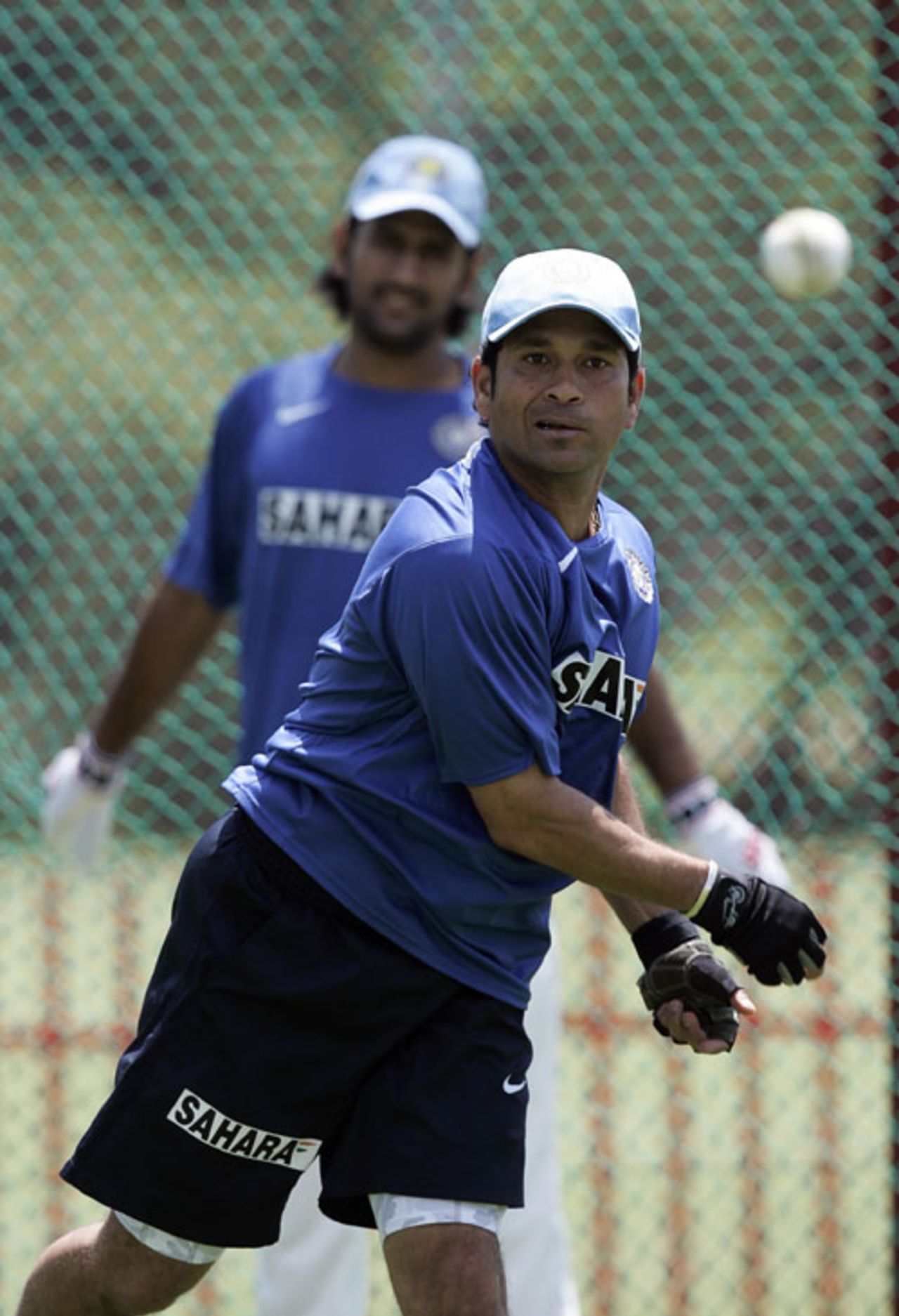 Sachin Tendulkar unwinds during India's practice session at Centurion, December 2, 2006