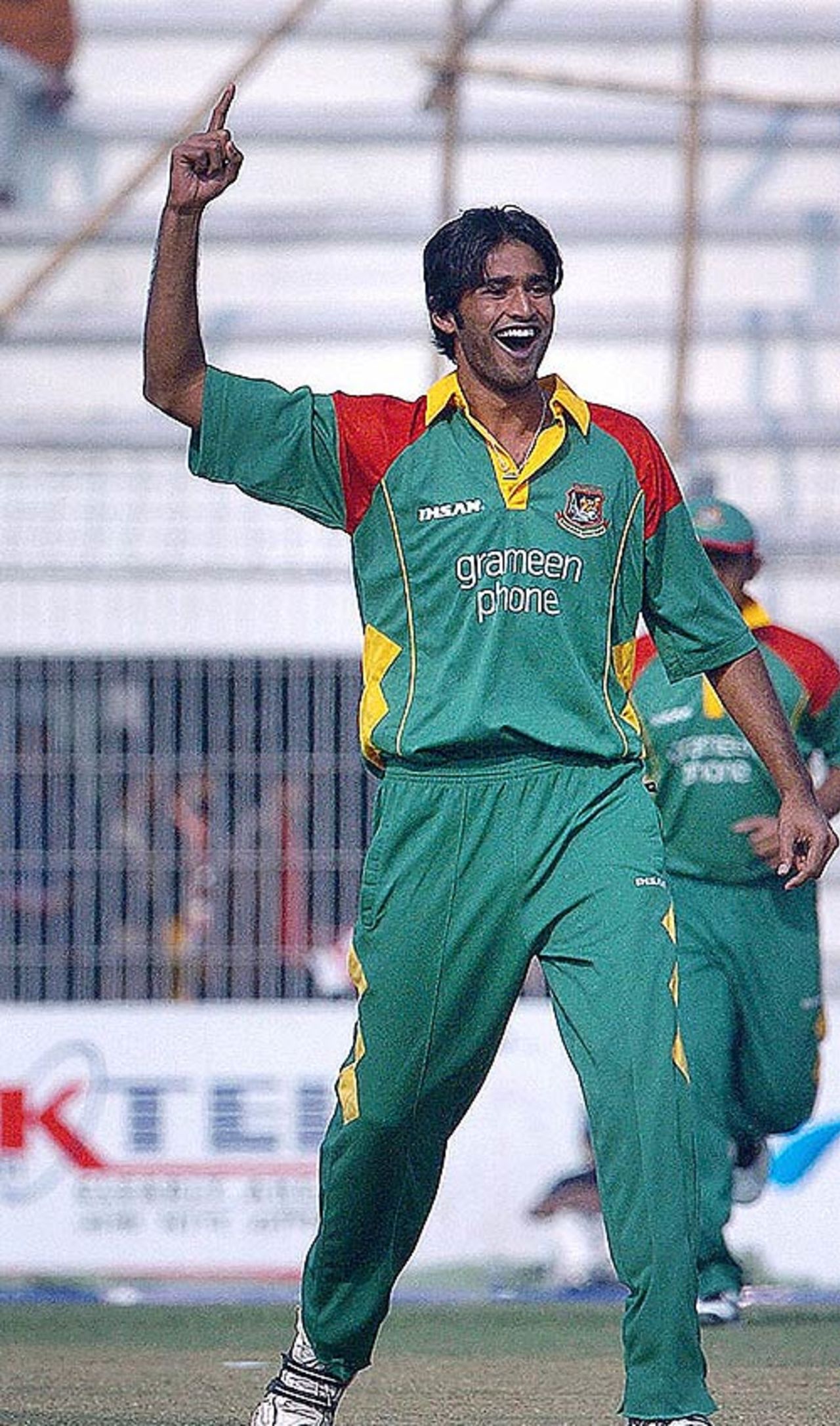 Shahadat Hossain celebrates his early strike, 2nd ODI: Bangladesh v Zimbabwe, Bogra, December 3, 2006