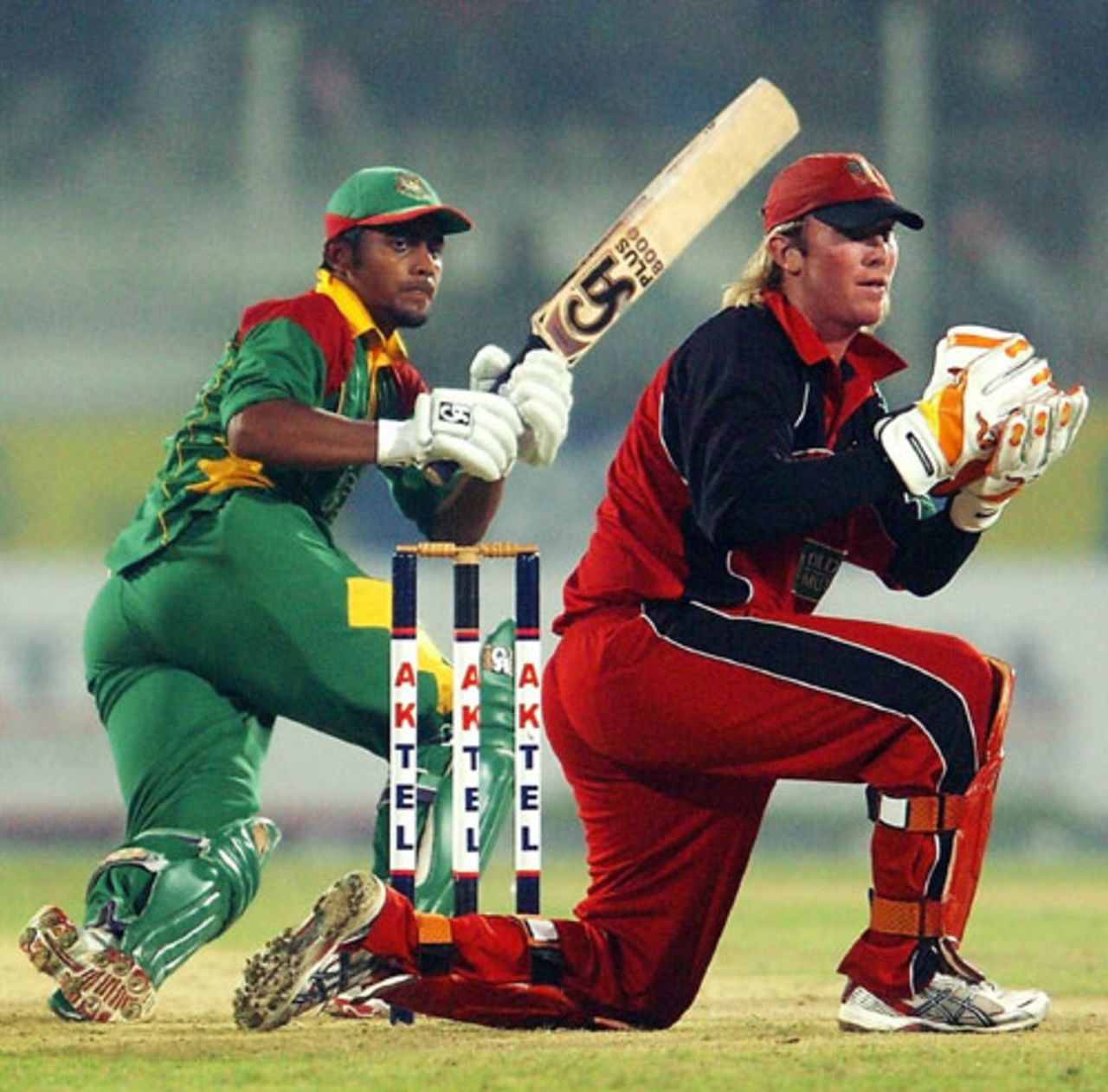 Shahriar Nafees sweeps on his way to a half-century, 2nd ODI: Bangladesh v Zimbabwe, Bogra, December 3, 2006