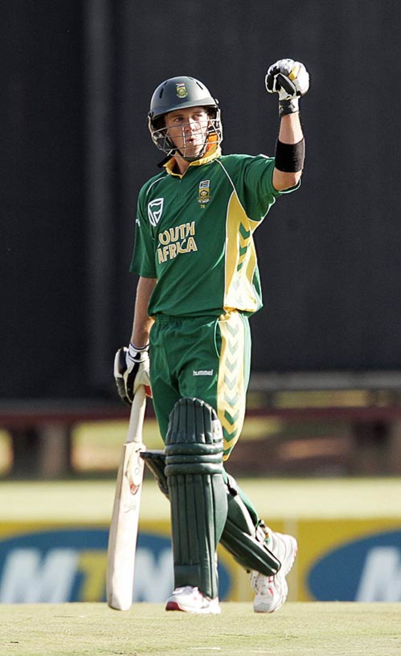AB de Villiers sealed a nine-wicket win, South Africa v India, 5th ODI, Centurion, December 3, 2006