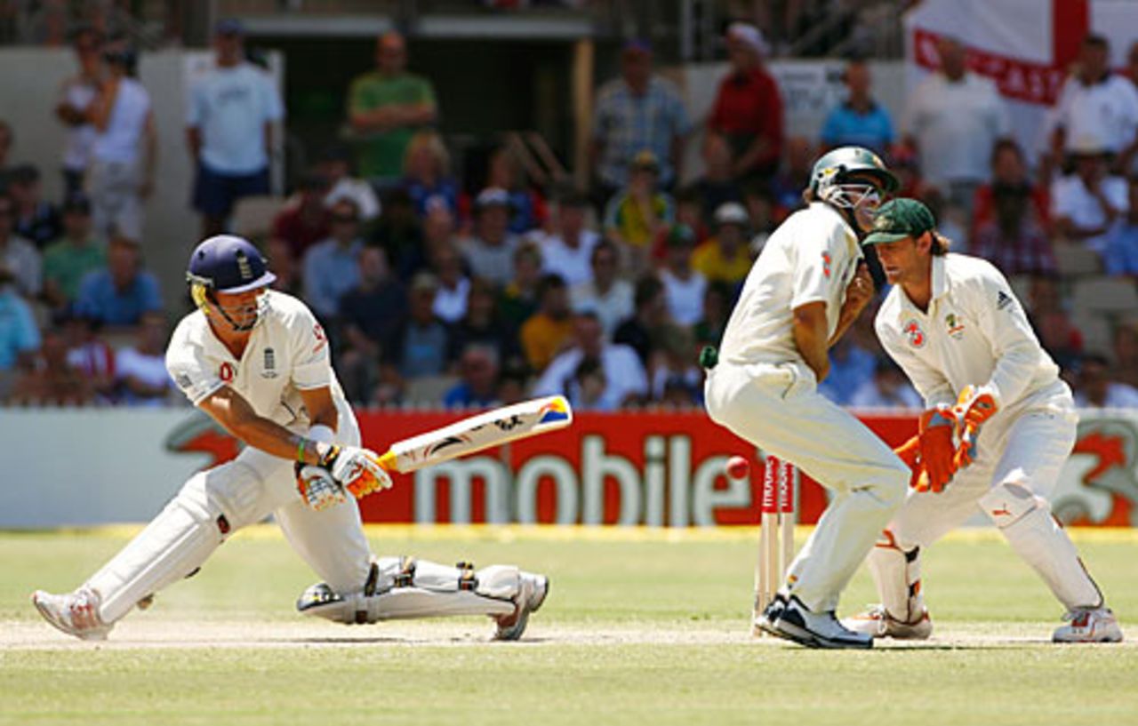 Kevin Pietersen is bowled by Shane Warne, Australia v England, 2nd Test, Adelaide, December 5, 2006