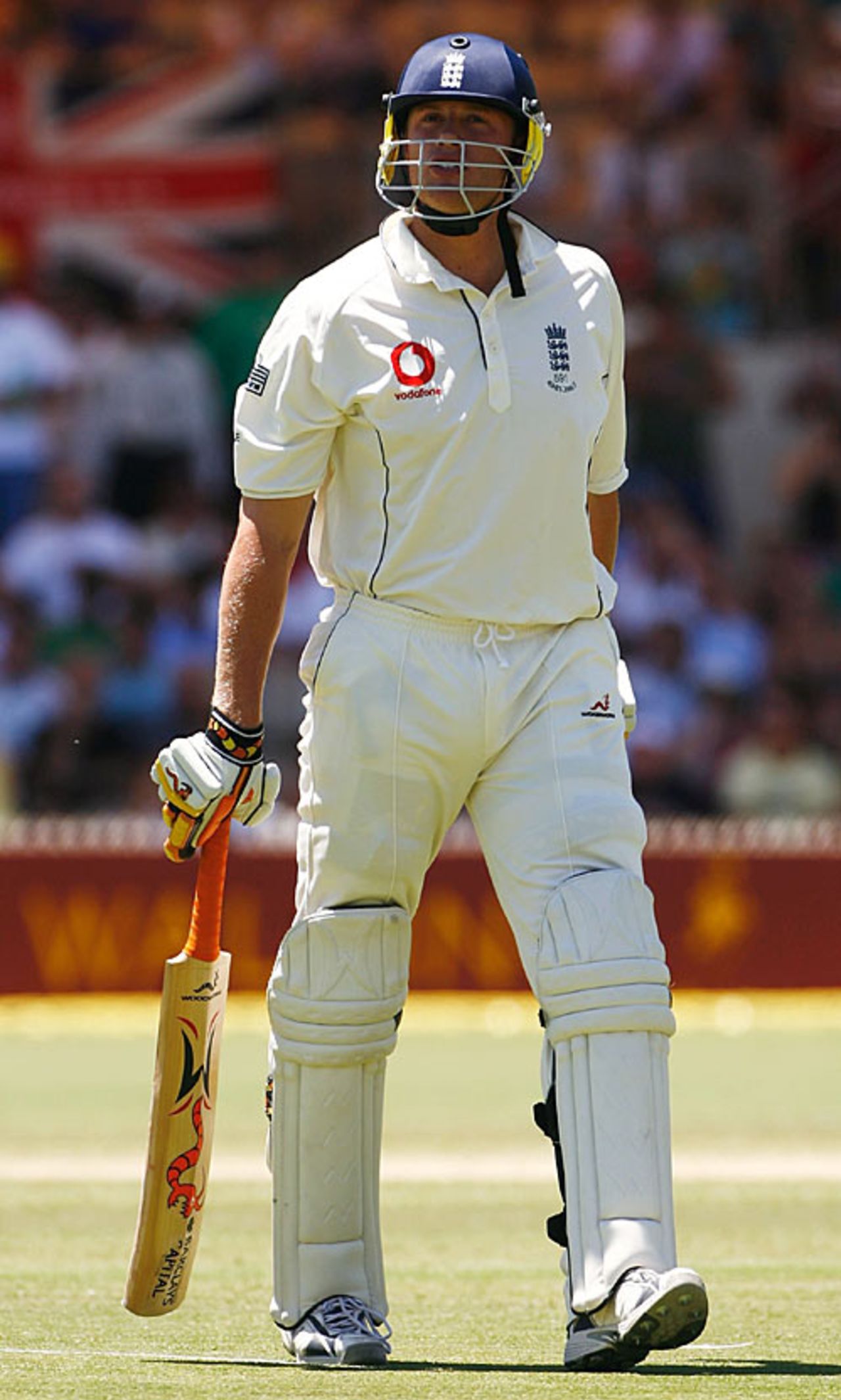 Andrew Flintoff trudges off as England struggle, Australia v England, 2nd Test, Adelaide, December 5, 2006