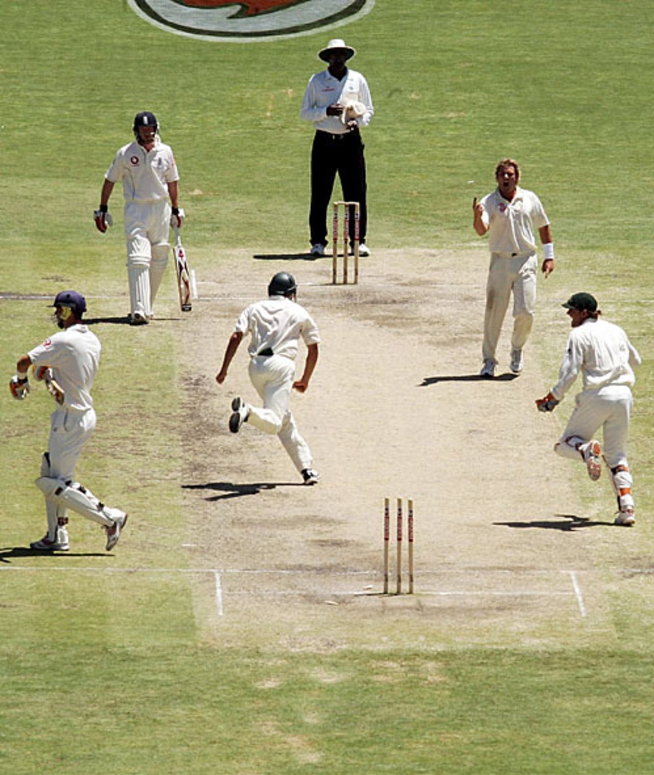 Australia celebrate as Shane Warne bowls Kevin Pietersen, Australia v England, 2nd Test, Adelaide, December 5, 2006