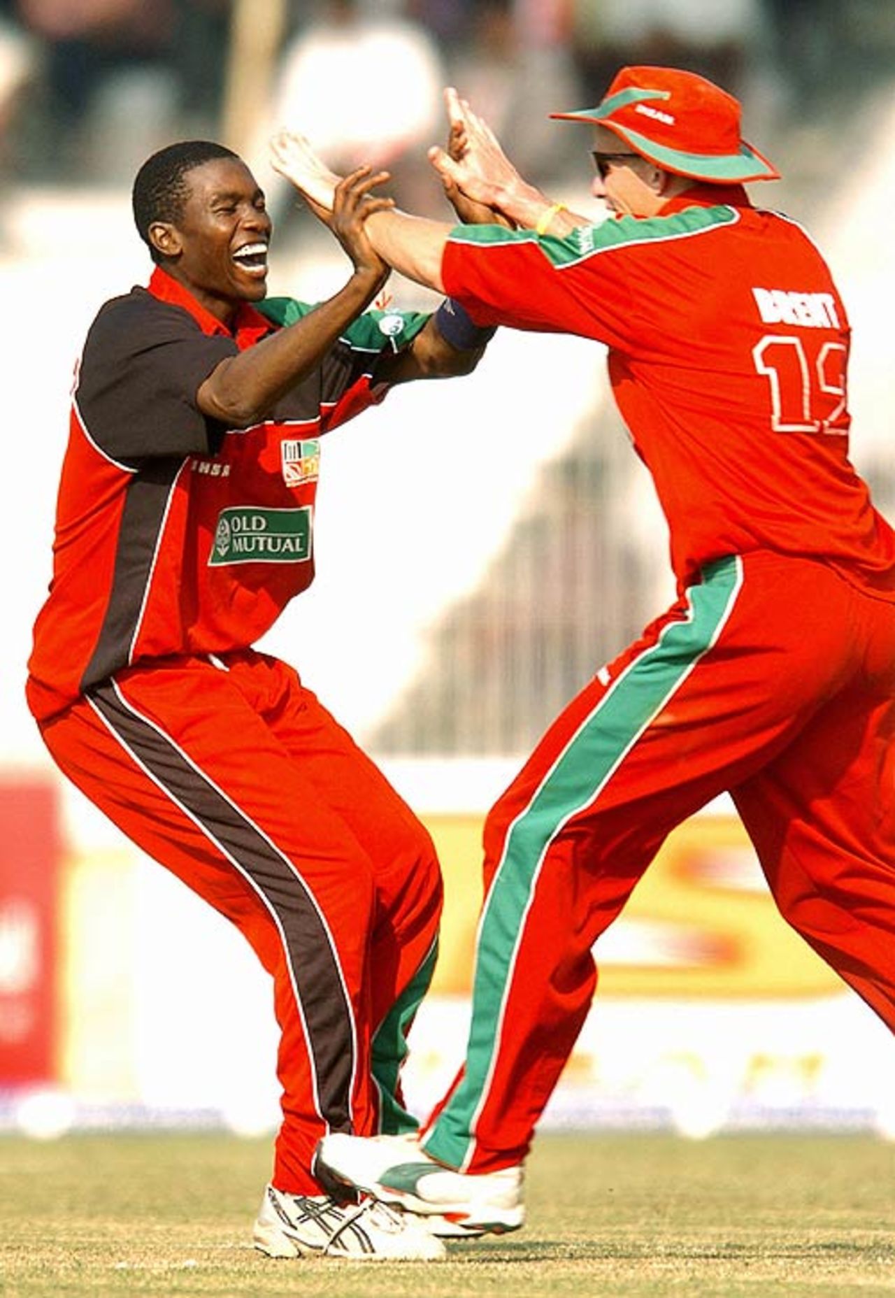 Elton Chigumbura managed the important wicket of Shahriar Nafees, 3rd ODI: Bangladesh v Zimbabwe, Bogra, December 5, 2006