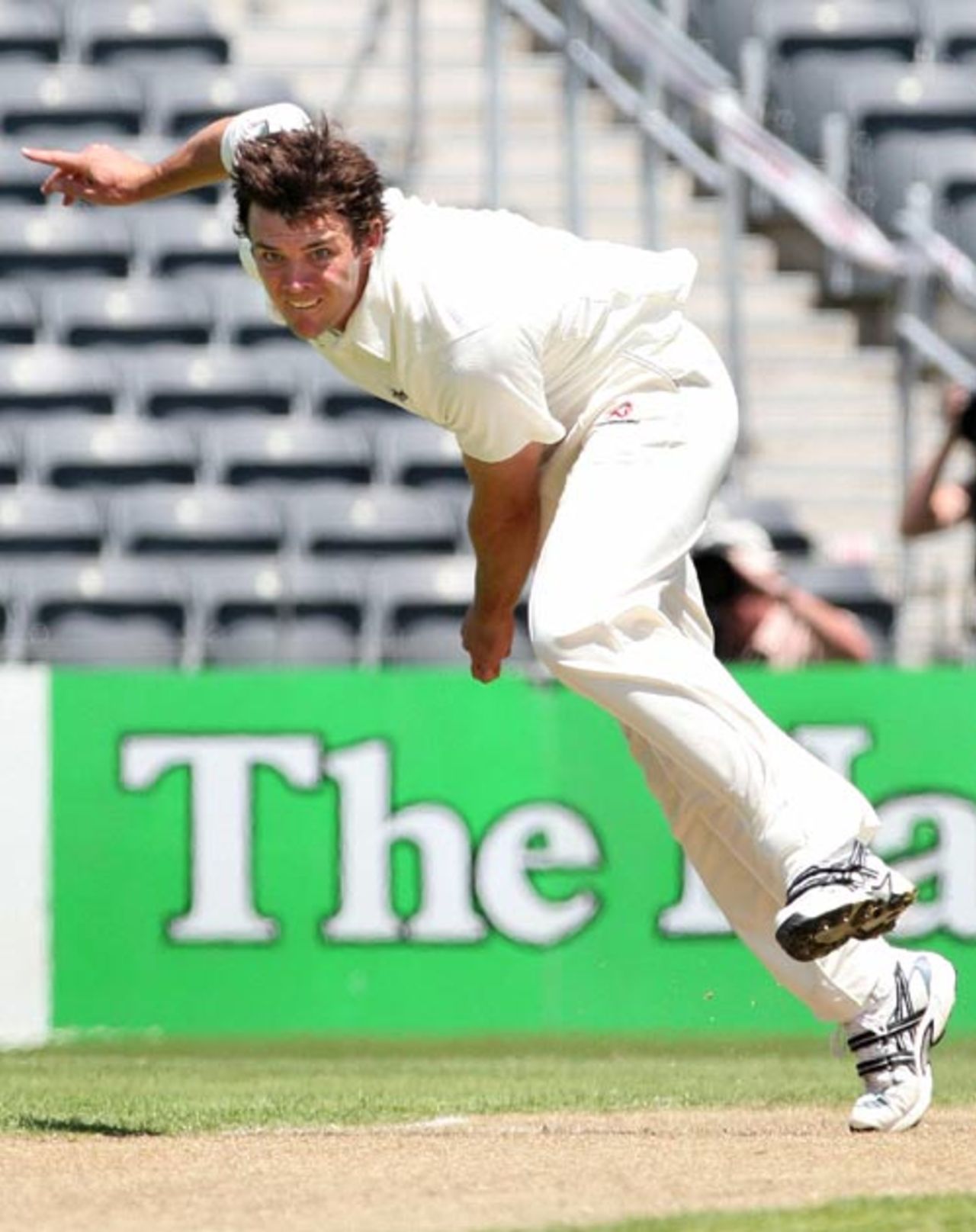 James Franklin swings into action, New Zealand v Sri Lanka, 1st Test, Christchurch, 1st day, December 7, 2006