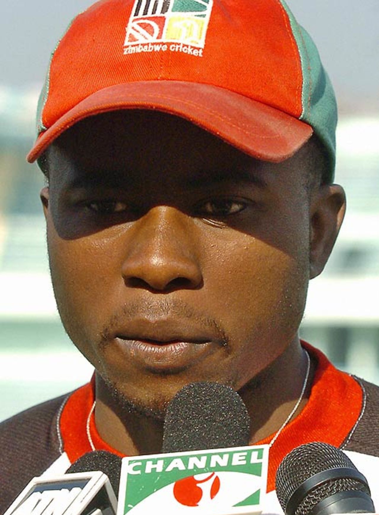 Prosper Utseya speaks to reporters on the eve of the fourth one-dayer, Mirpur, December 7, 2006