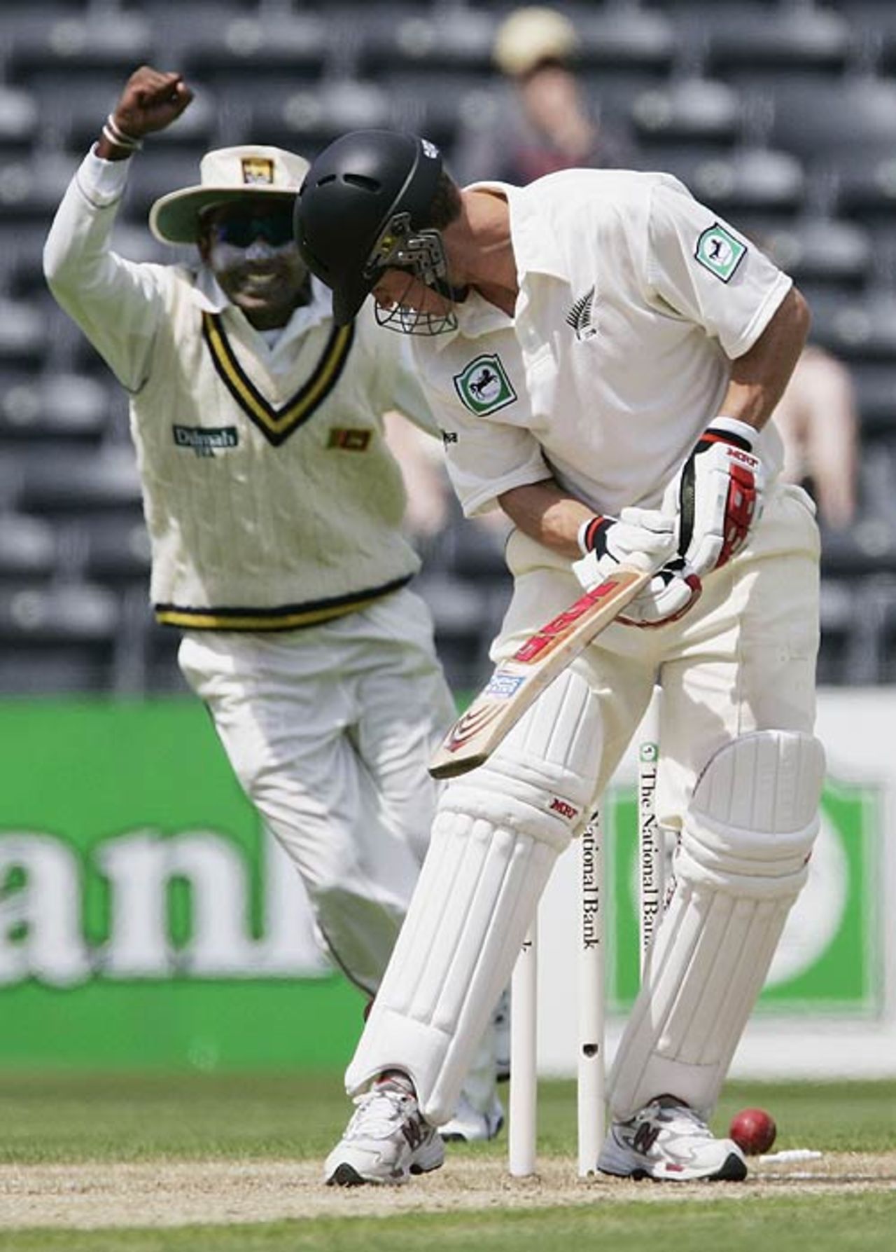 Craig Cumming is bowled between his legs, New Zealand v Sri Lanka, 1st Test, Christchurch, 2nd day, December 8, 2006