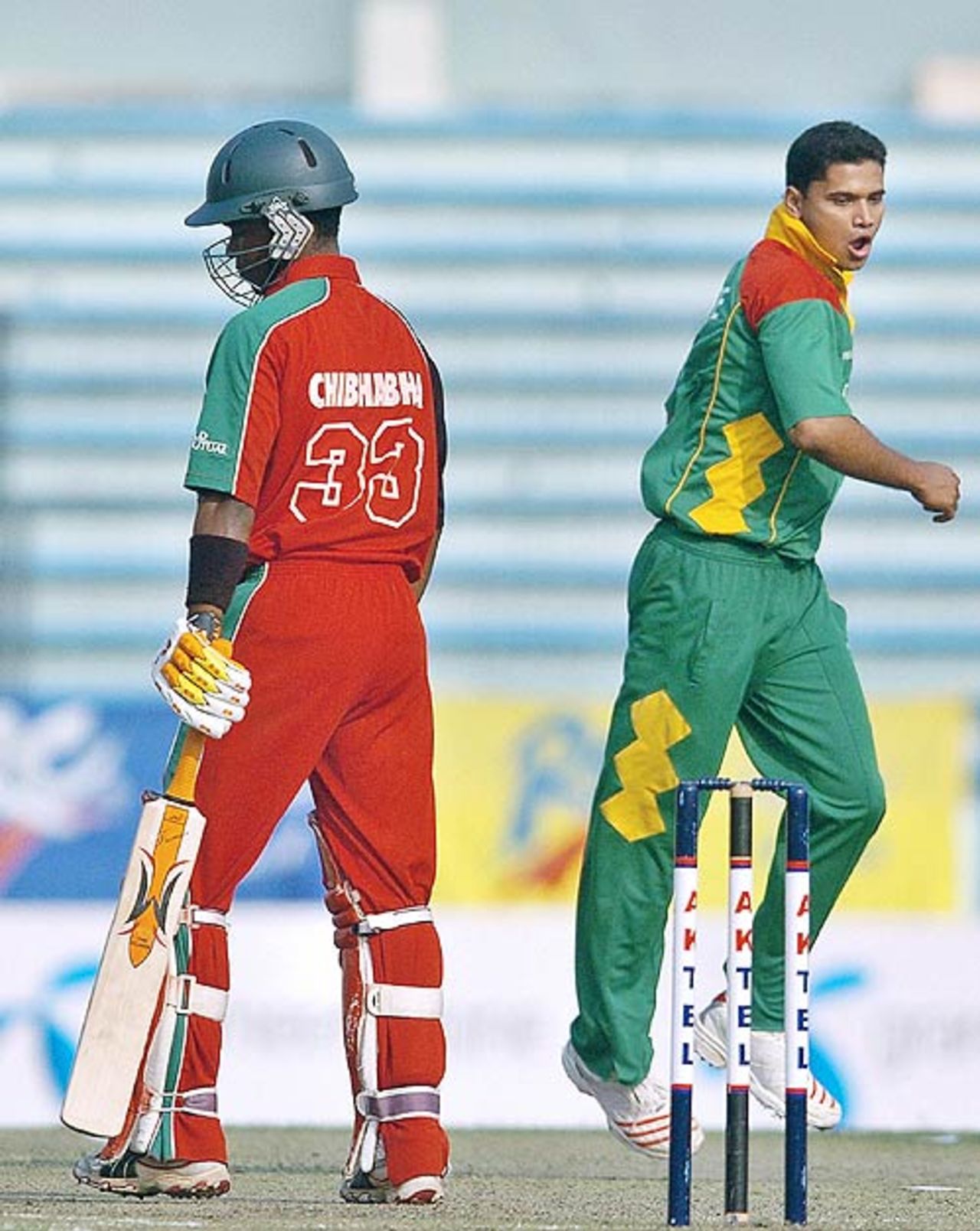 Mashrafe Mortaza sends Chamu Chibhabha on his way, Bangladesh v Zimbabwe, 4th ODI, Dhaka, December 8, 2006